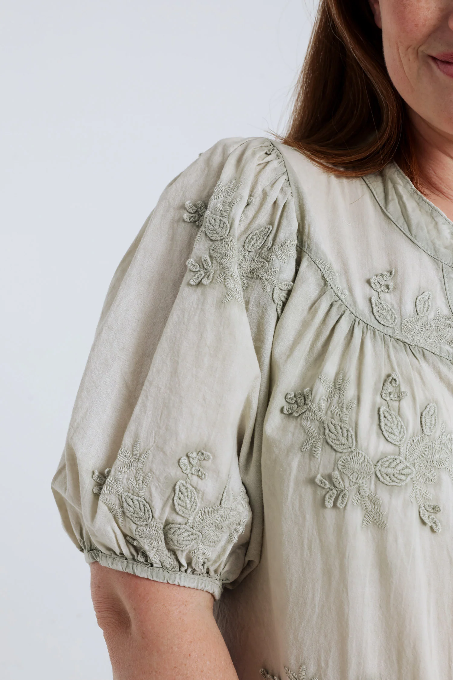 Blouse en coton avec fleurs brodées - Image 5