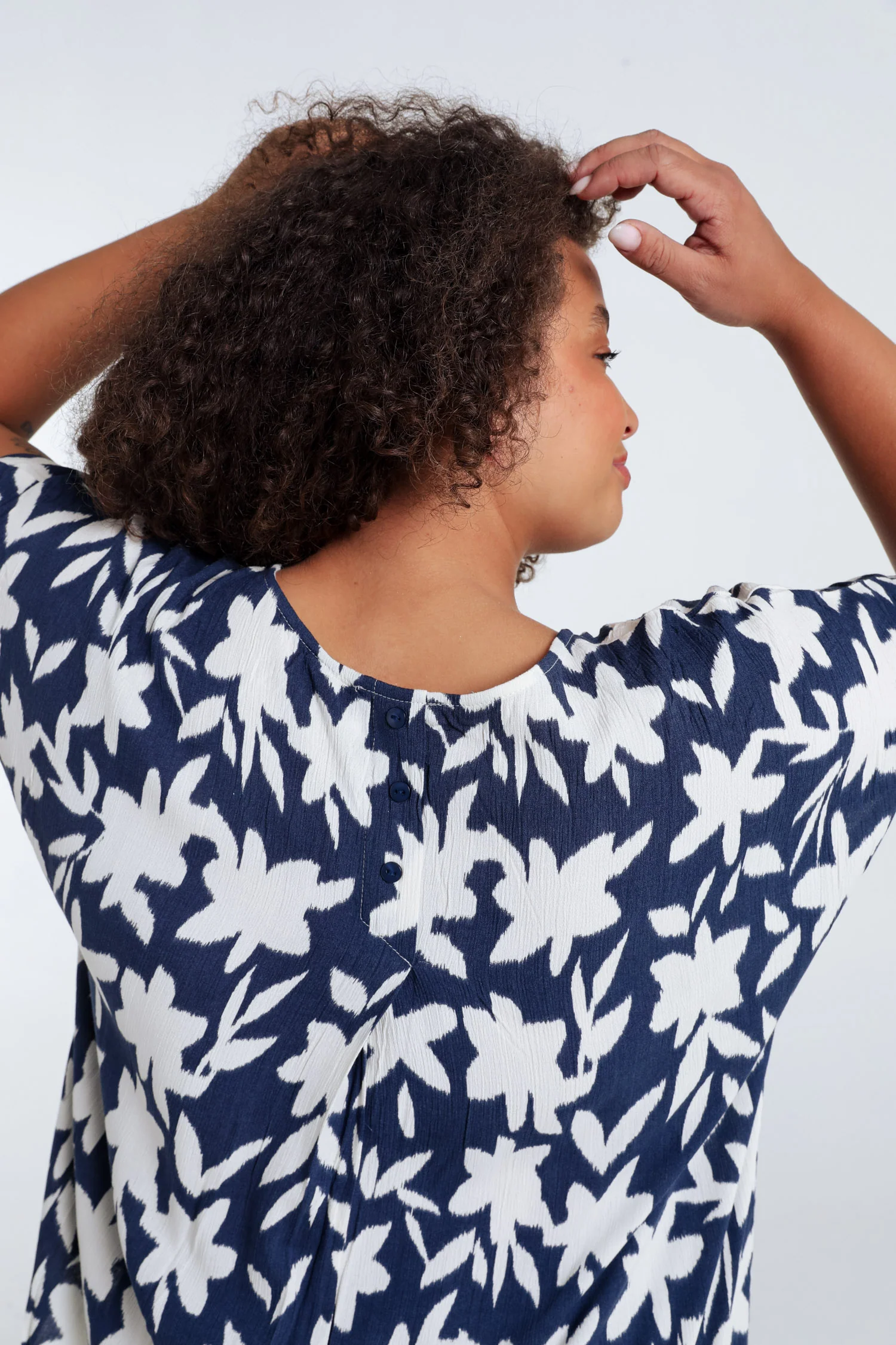 Blouse en viscose imprimé floral bicolore - Image 3