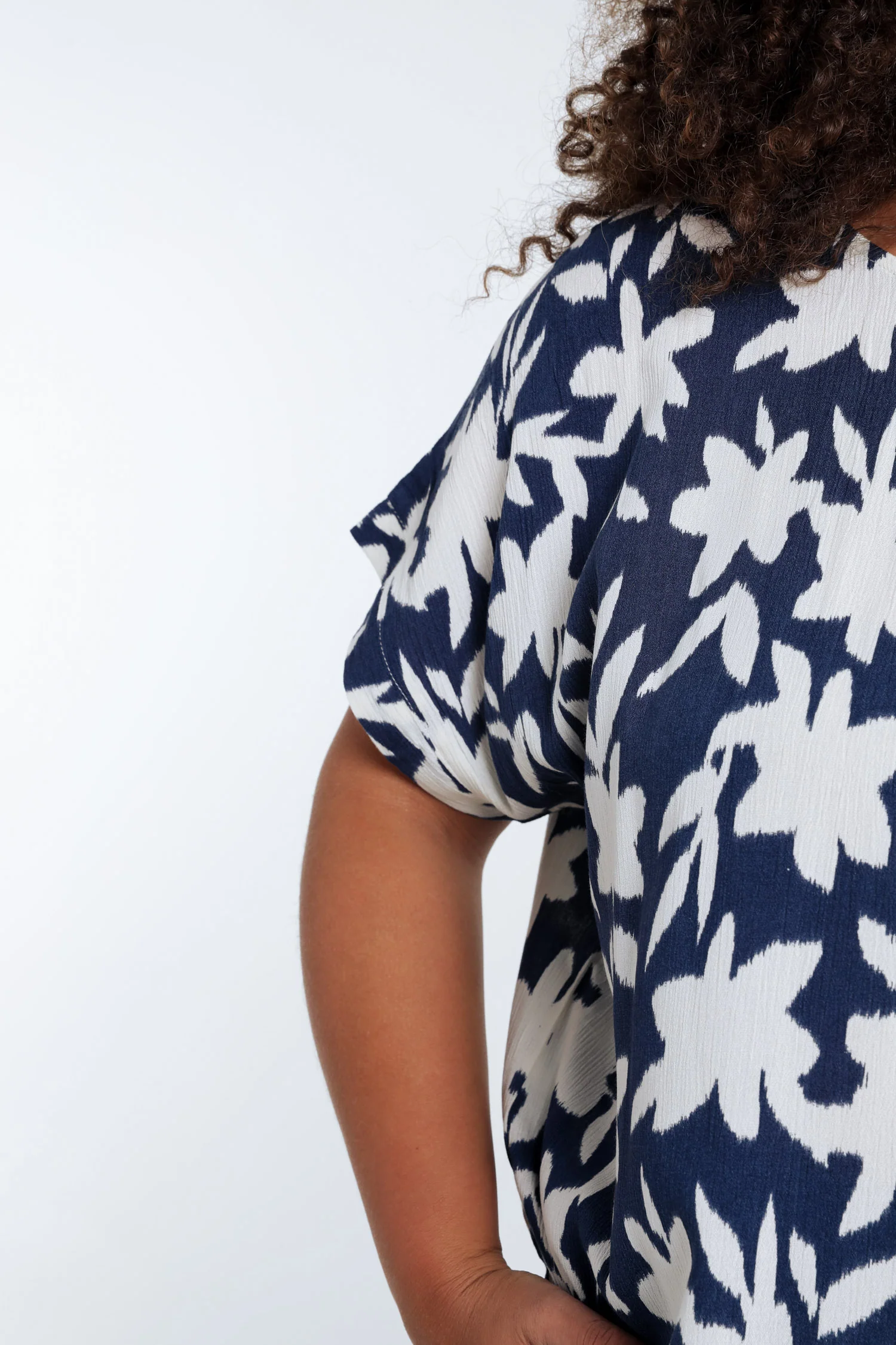 Blouse en viscose imprimé floral bicolore - Image 4