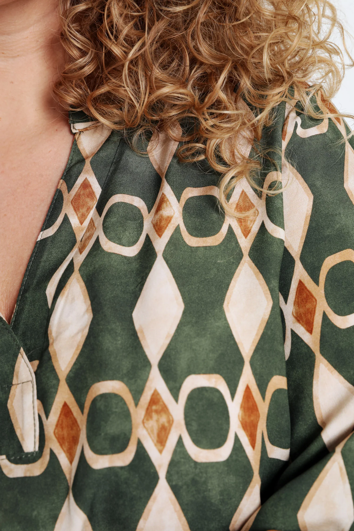 Blouse en viscose imprimé graphique - Image 15