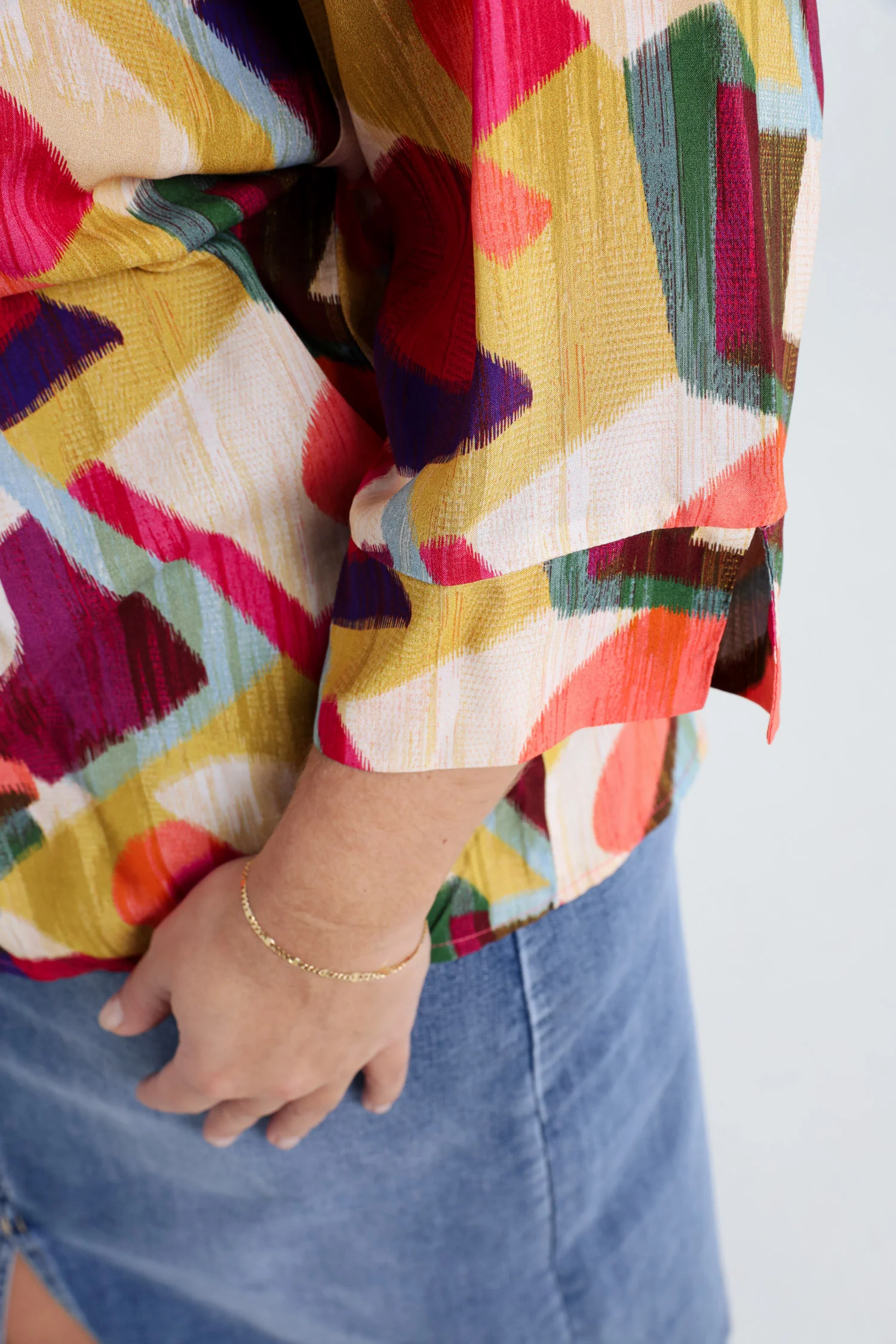 Blouse en viscose imprimé graphique - Image 3