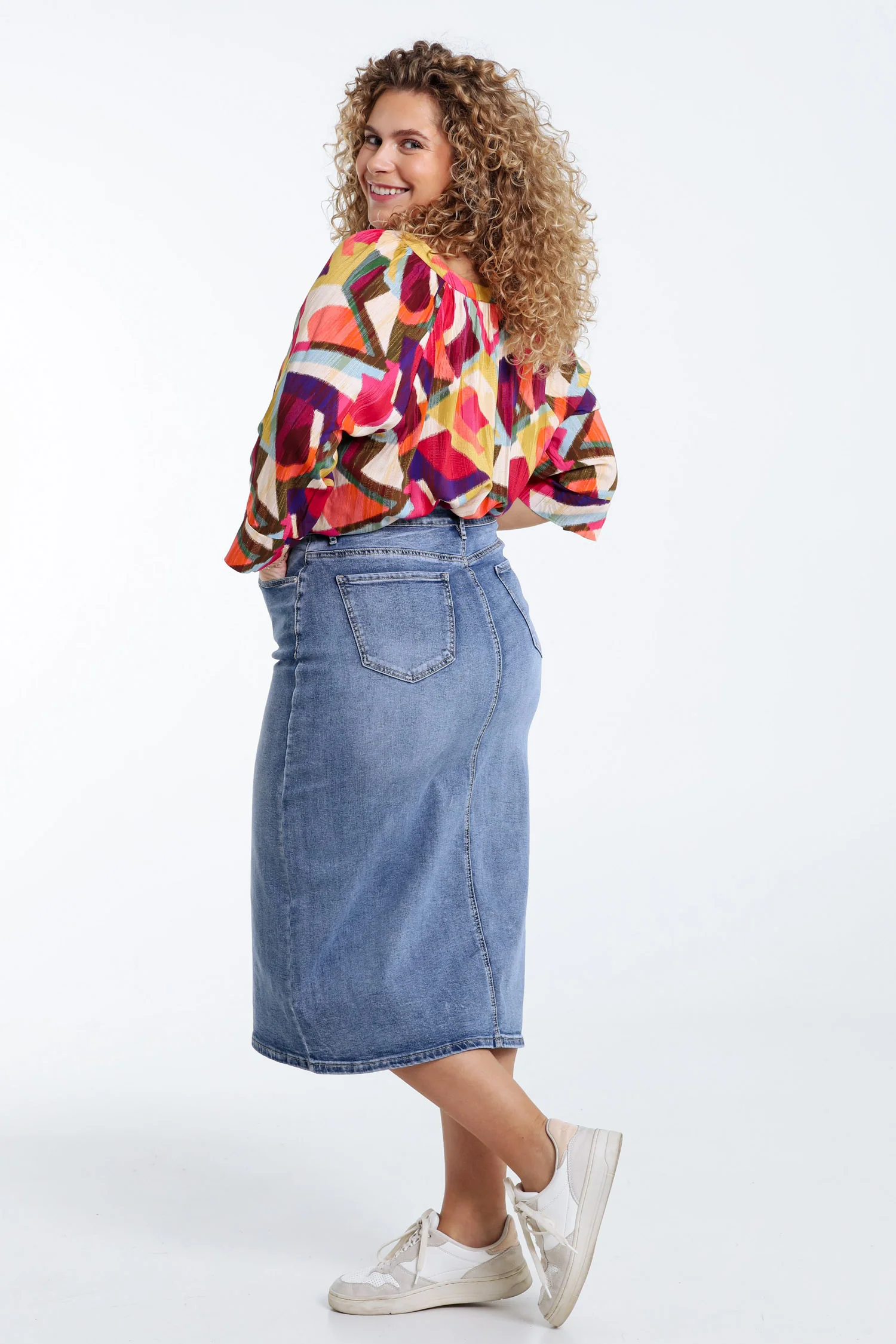 Blouse en viscose imprimé graphique - Image 9