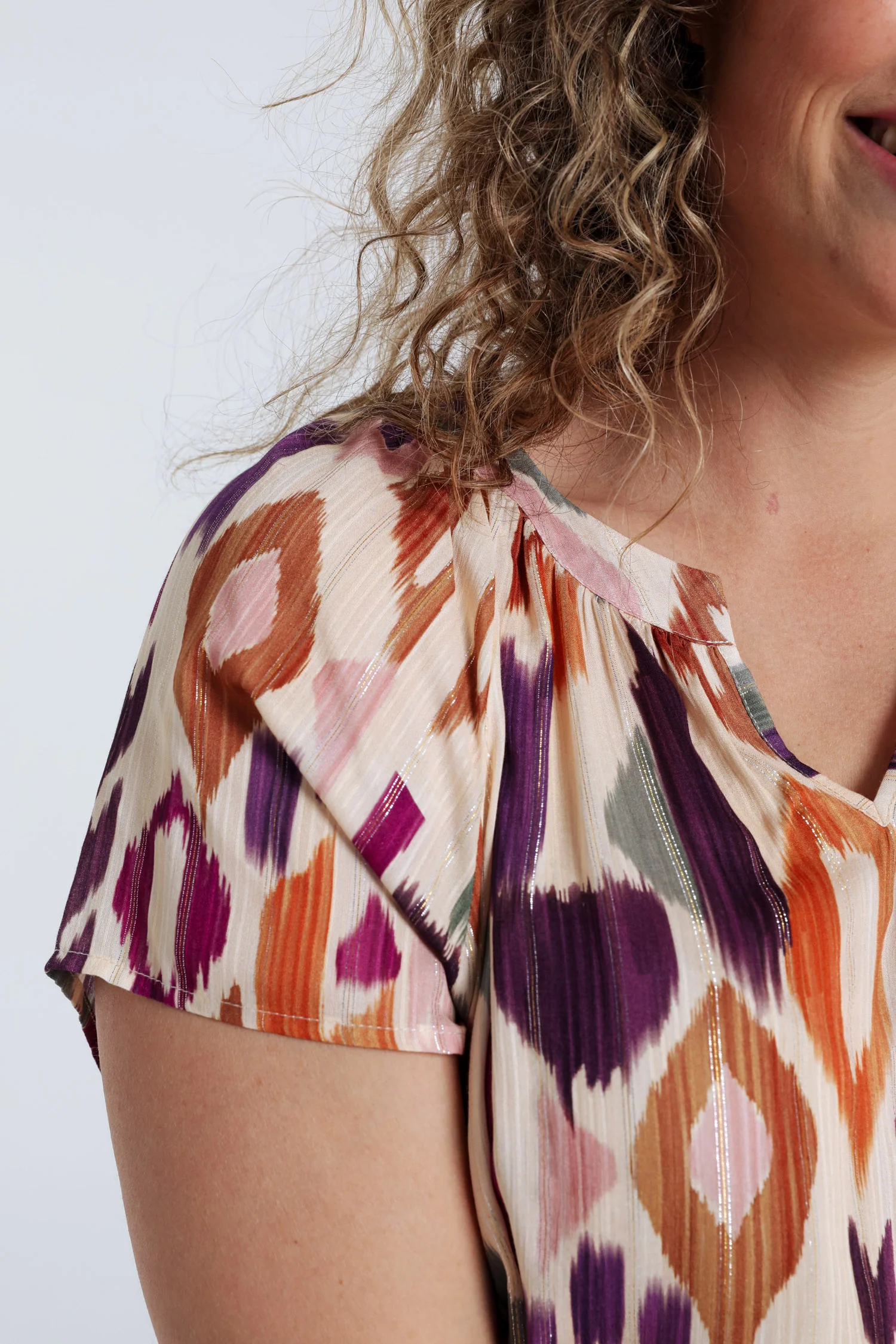 Blouse en viscose imprimé graphique avec lurex - Image 4