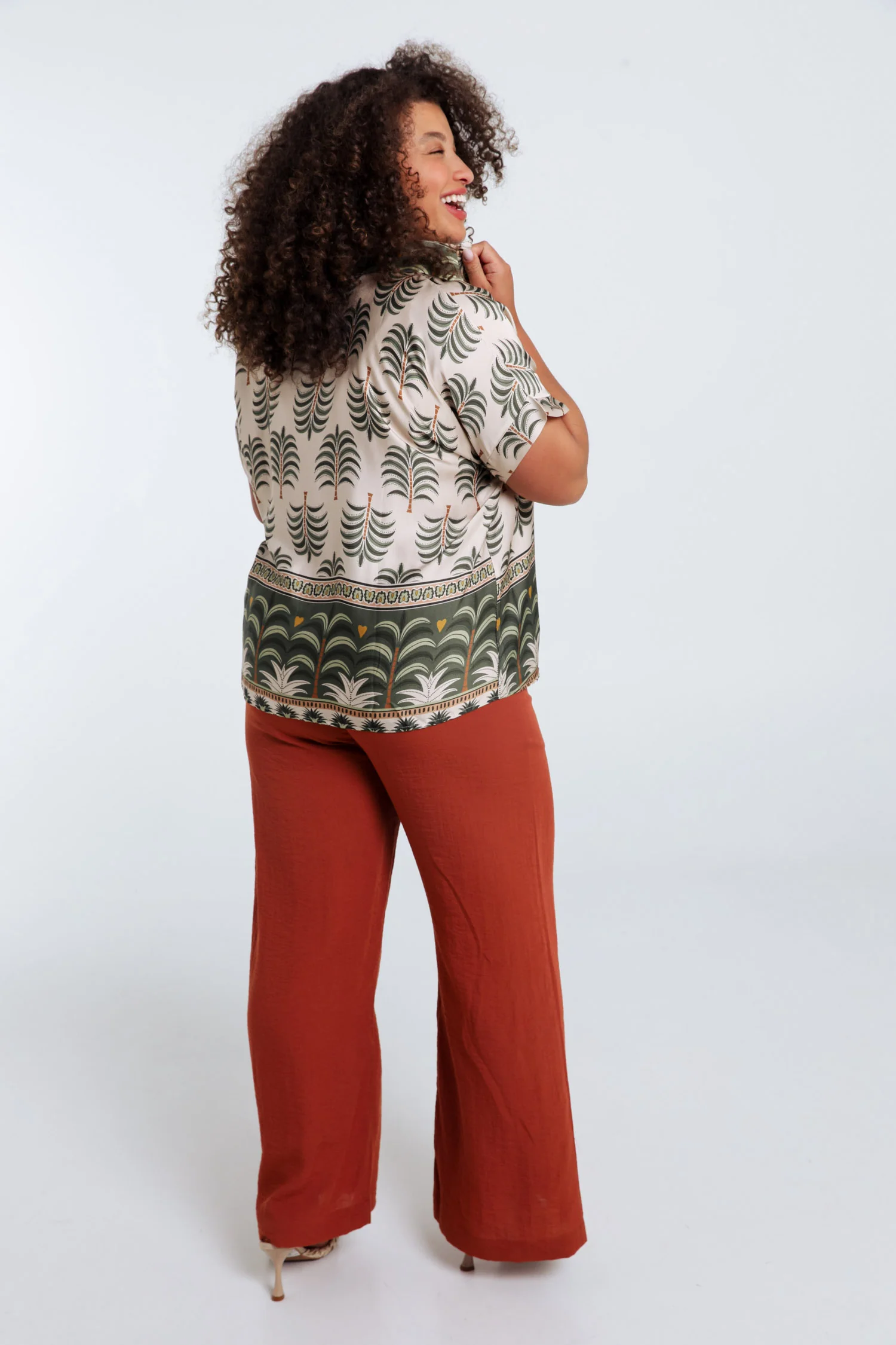 Blouse en viscose imprimé palmier - Image 2