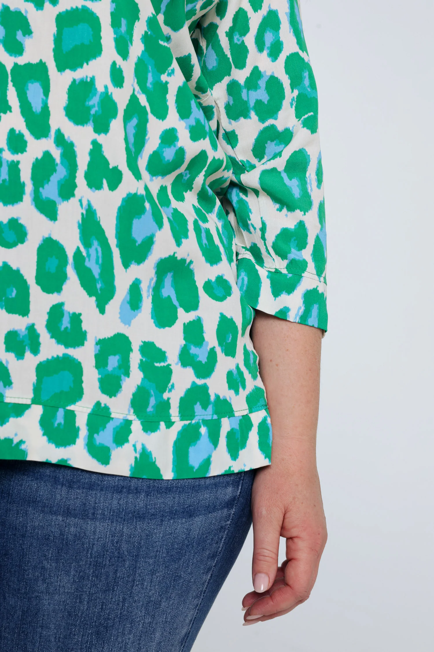 Blouse en viscose imprimé peau de bête - Image 15