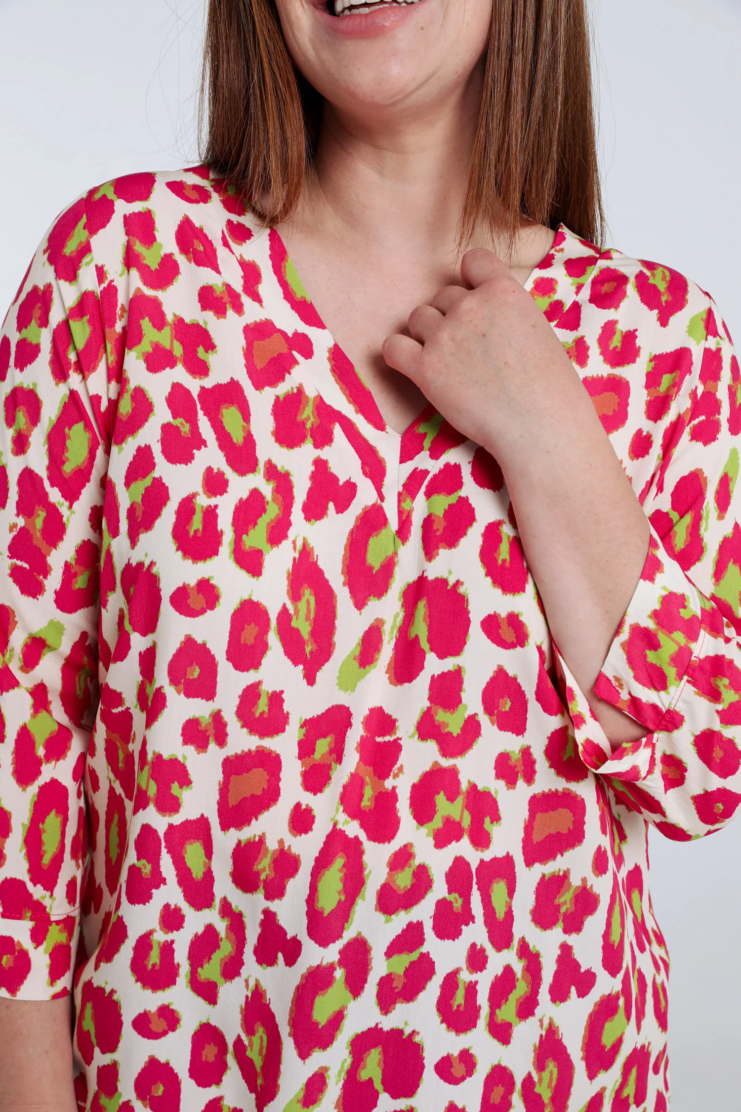 Blouse en viscose imprimé peau de bête - Image 4