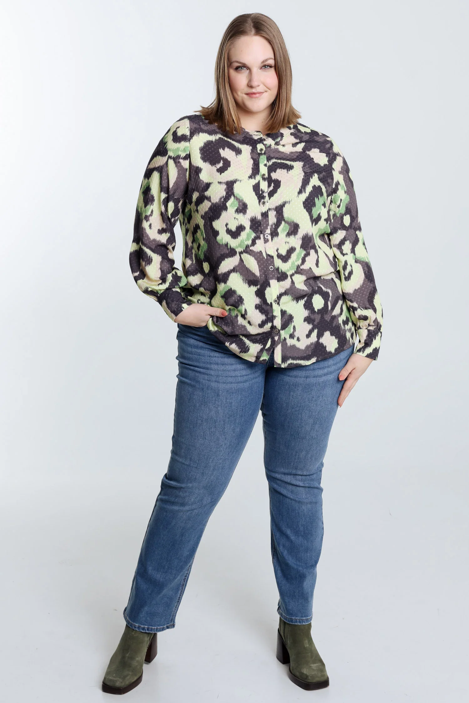Blouse plumetis en viscose imprimé abstrait - Image 8