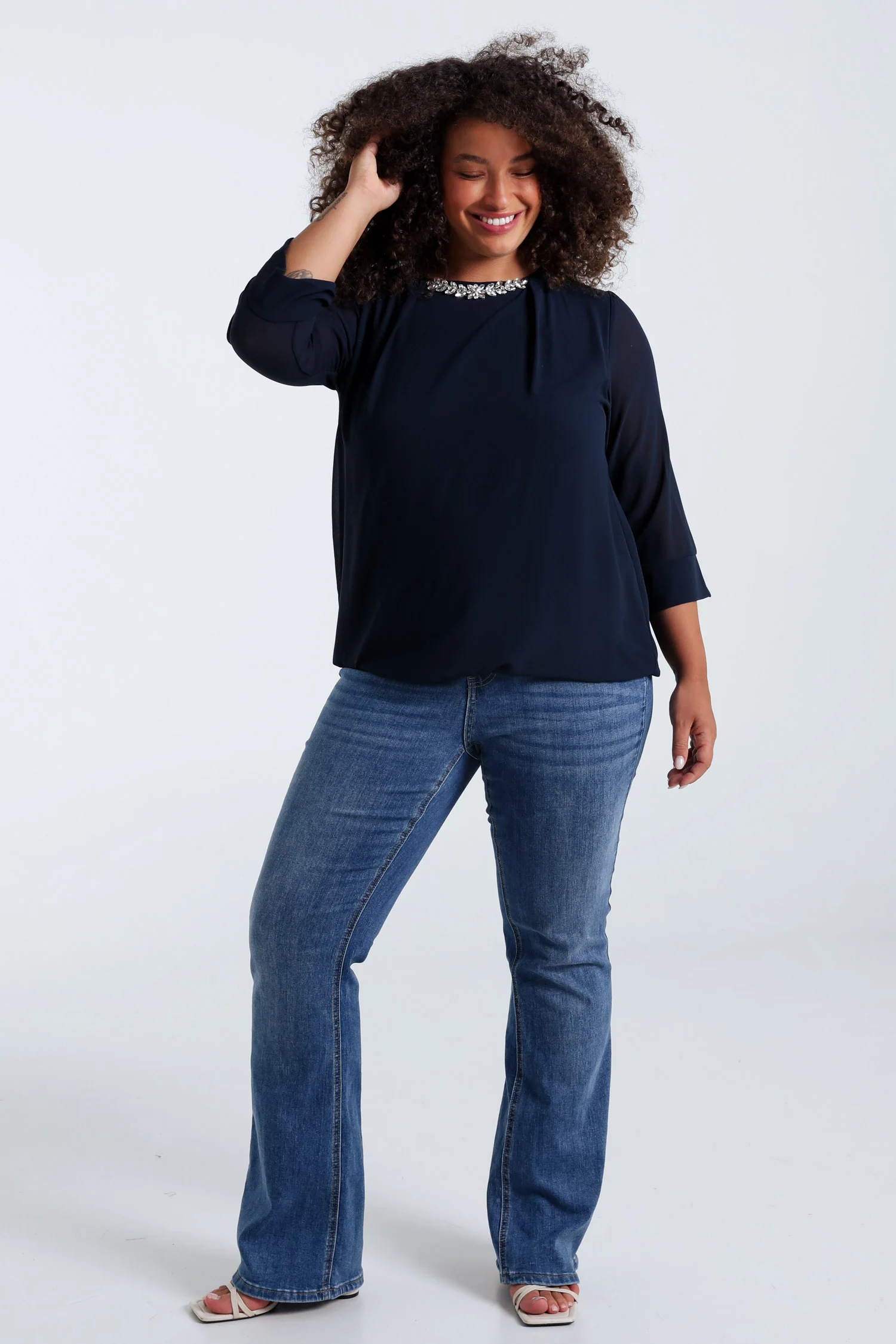 Blouse unie avec bijoux - Image 19