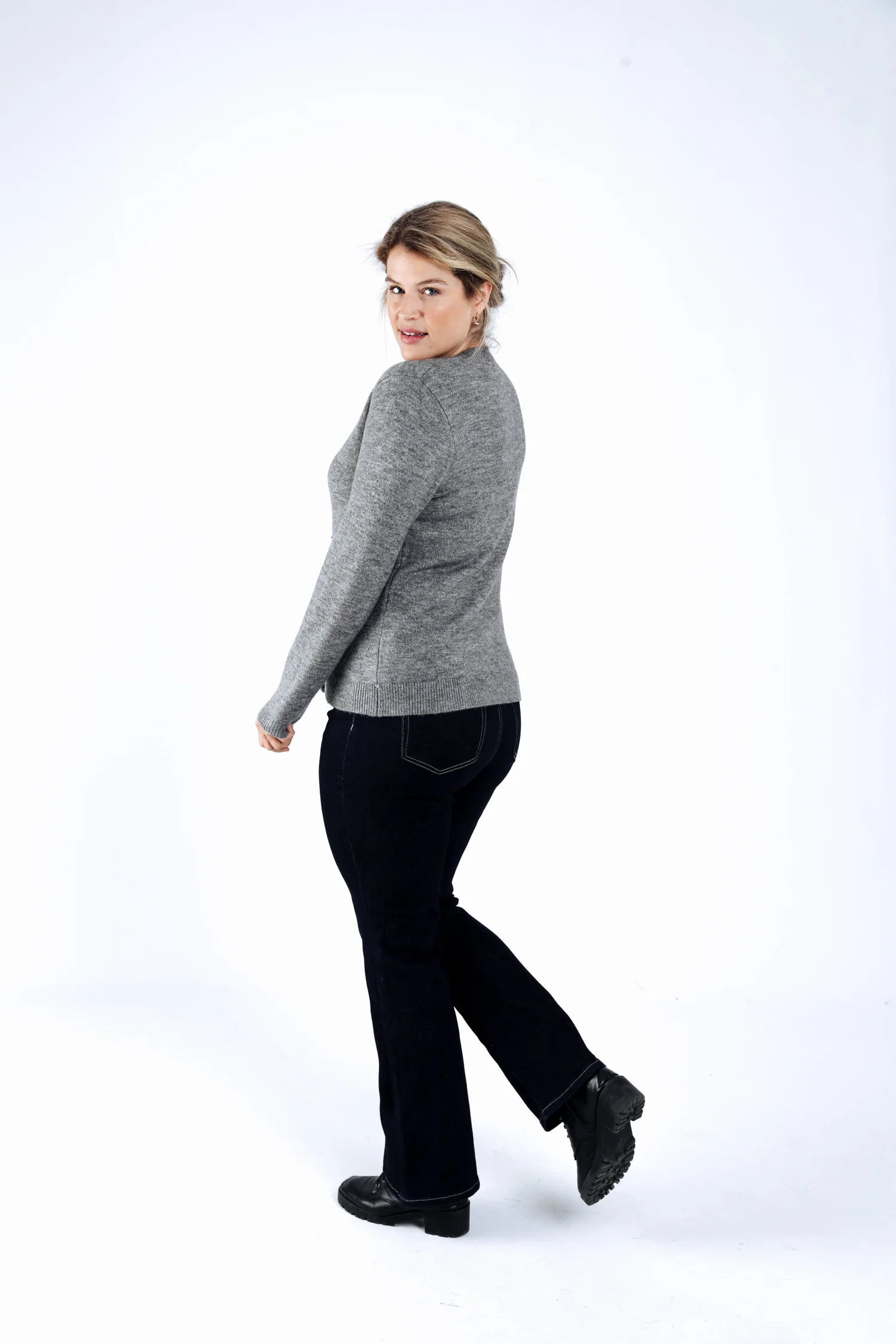Cardigan boutonné uni avec volants - Image 11