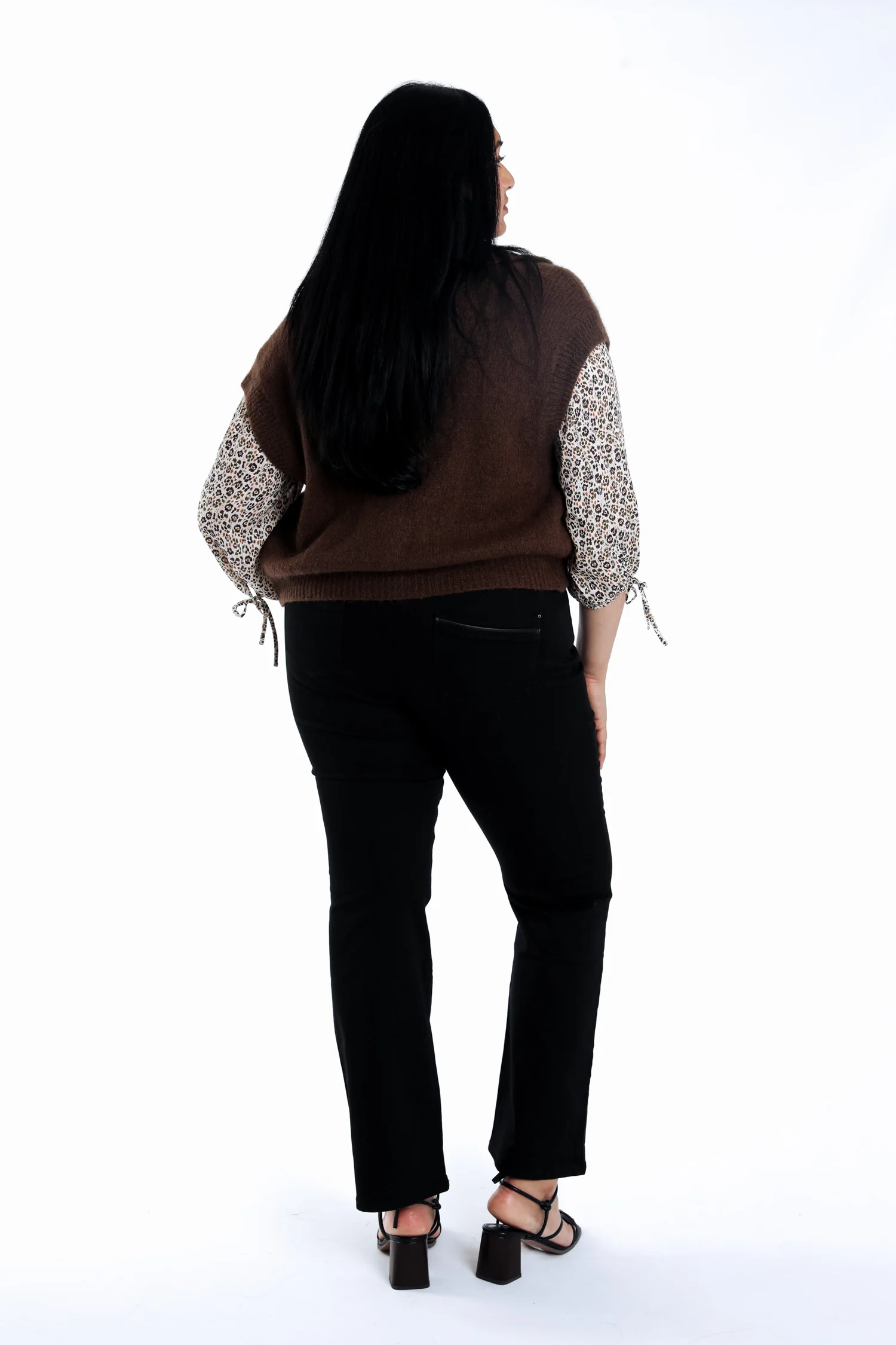 Cardigan court uni - Image 20