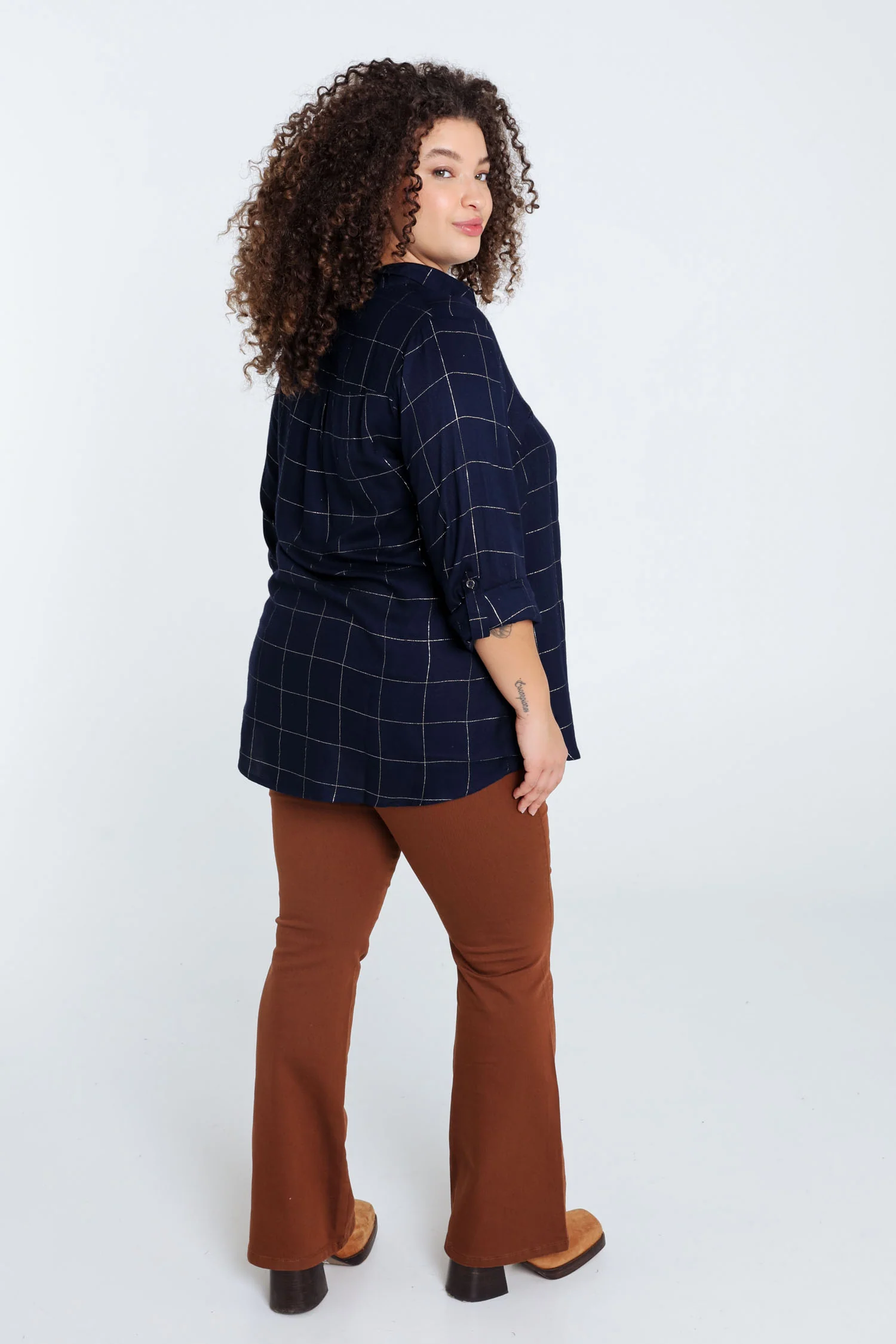 Chemise à carreaux brodée en viscose - Image 2