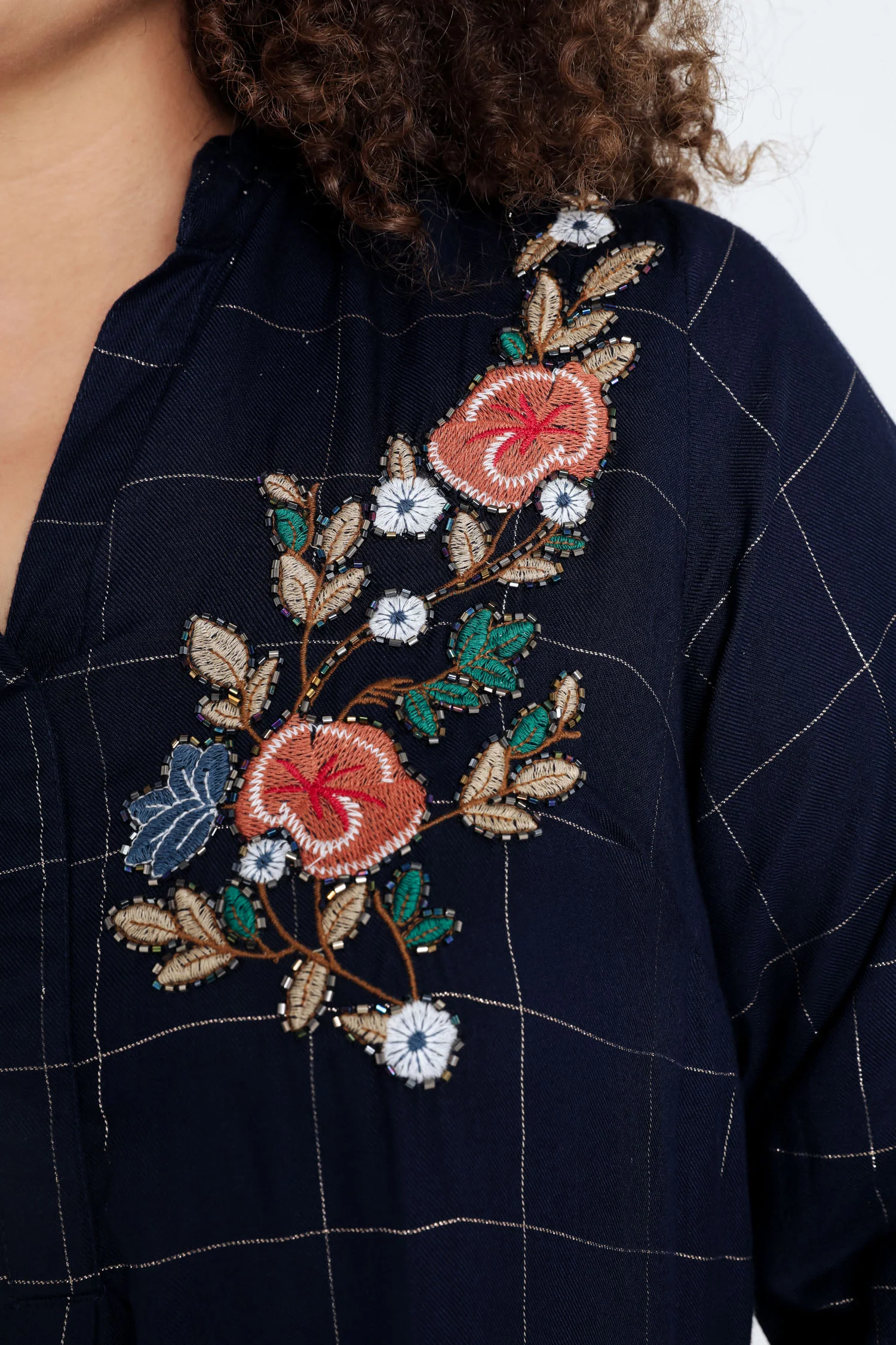 Chemise à carreaux brodée en viscose - Image 5