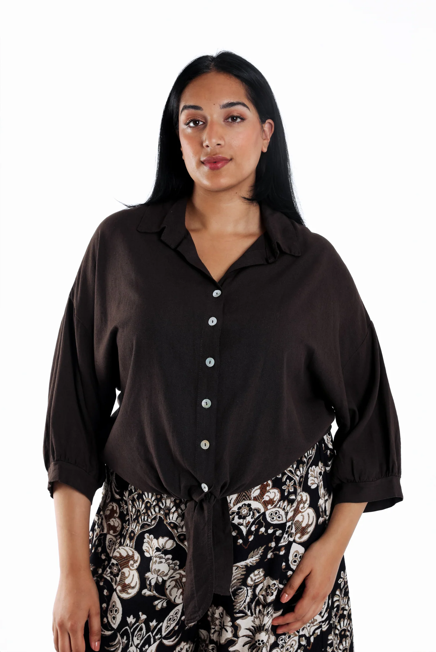 Chemise à nouer en lin et viscose unie - Image 9