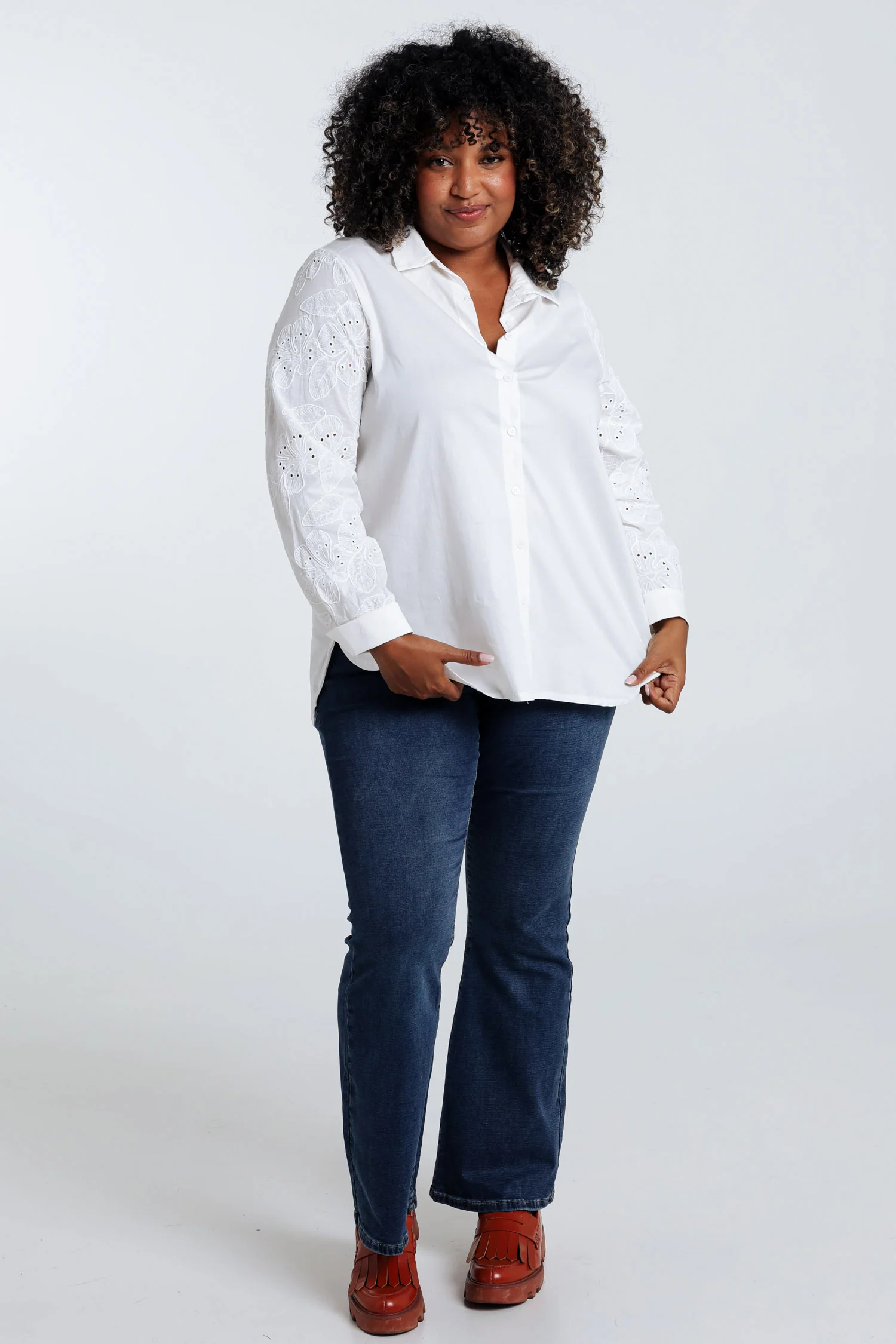 Chemise en coton avec manches brodées - Image 8