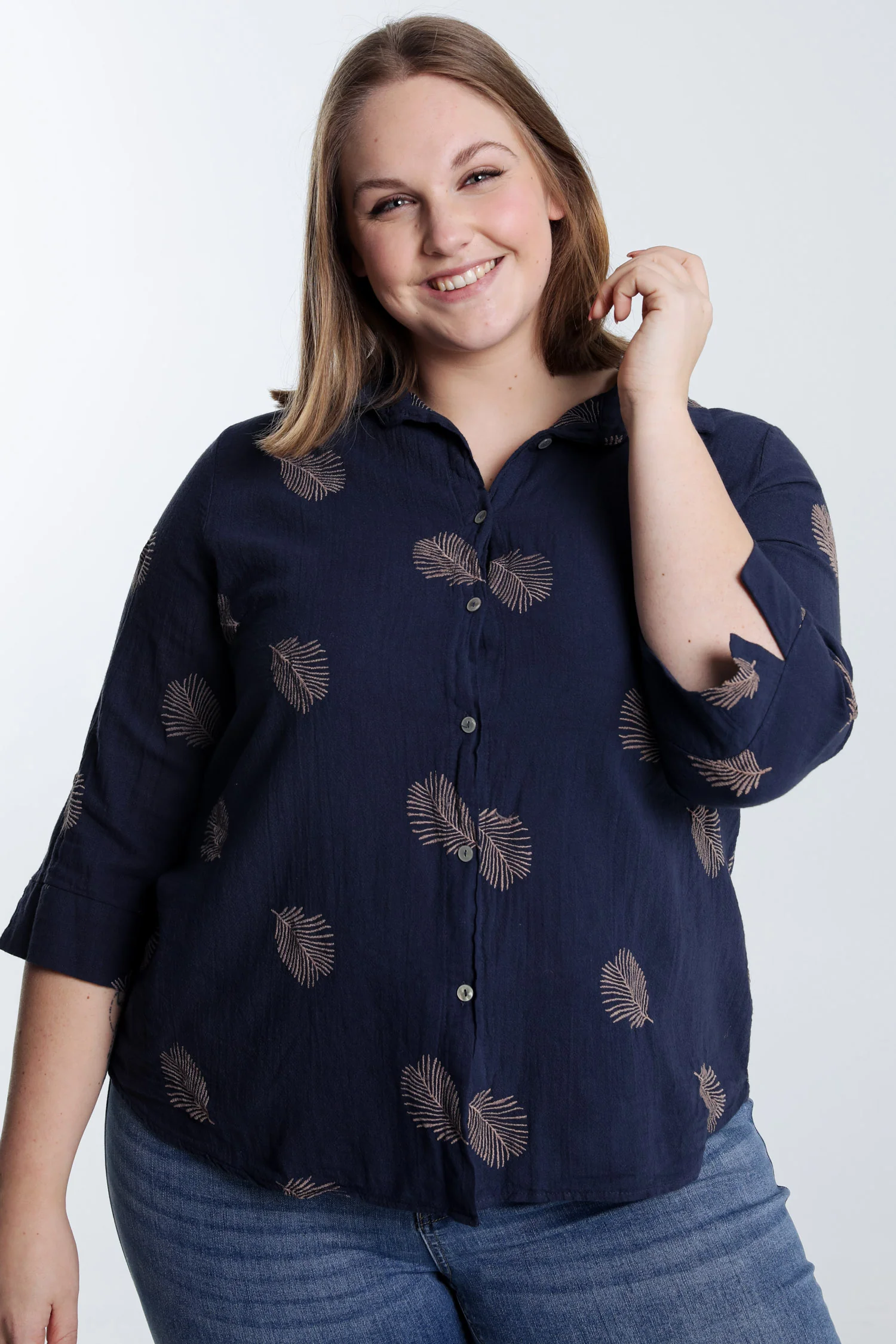 Chemise en coton unie avec feuilles brodées - Image 12