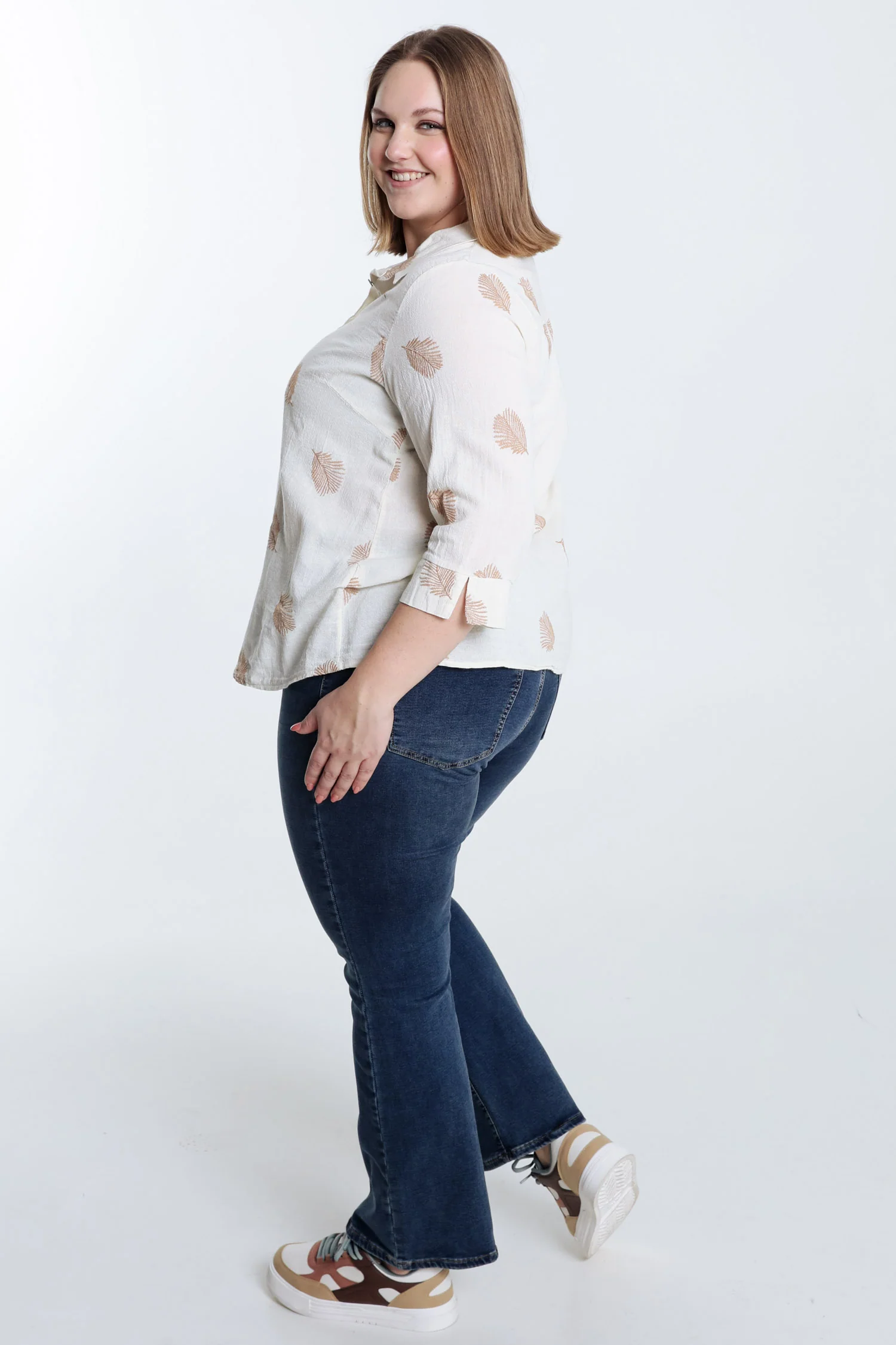 Chemise en coton unie avec feuilles brodées - Image 24