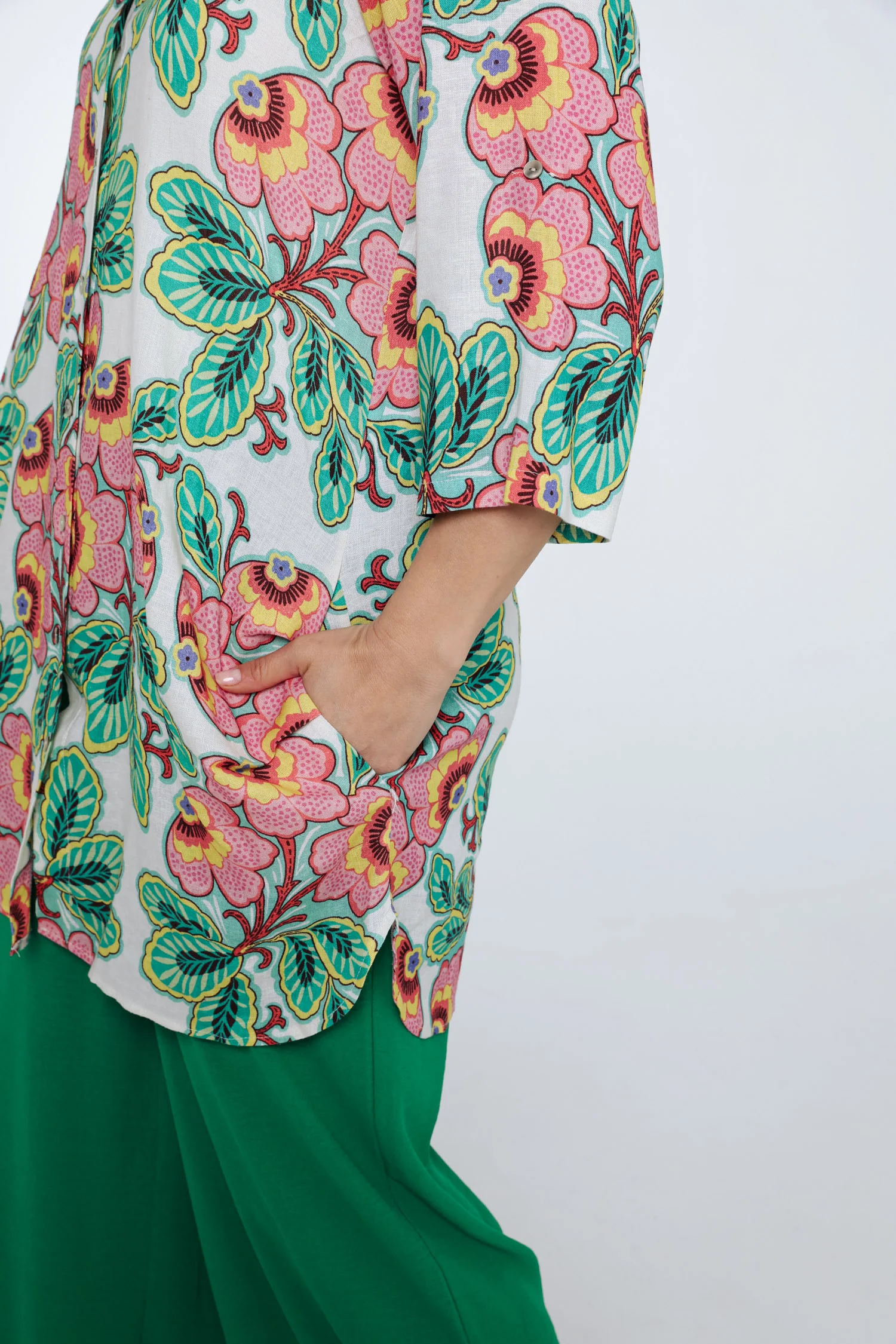 Chemise longue en lin et viscose imprimé fleuri - Image 6