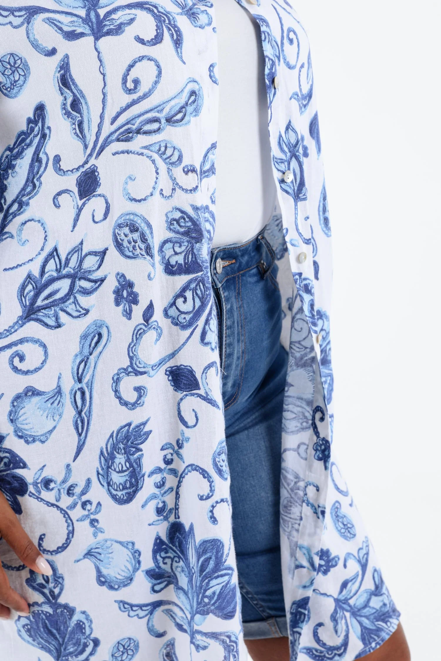 Chemise longue en lin imprimé fleurs indiennes - Image 4