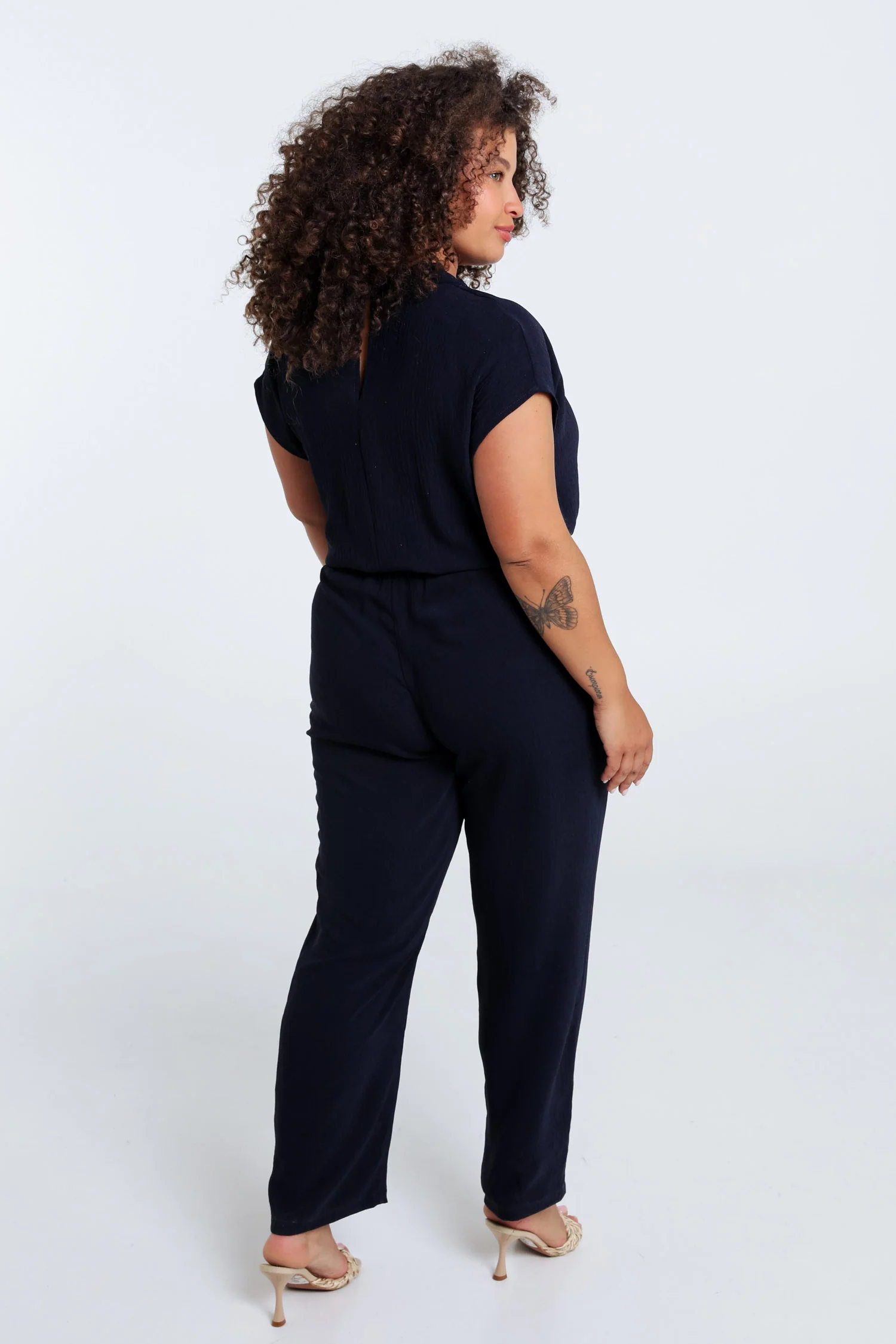 Combinaison unie avec ceinture - Image 2