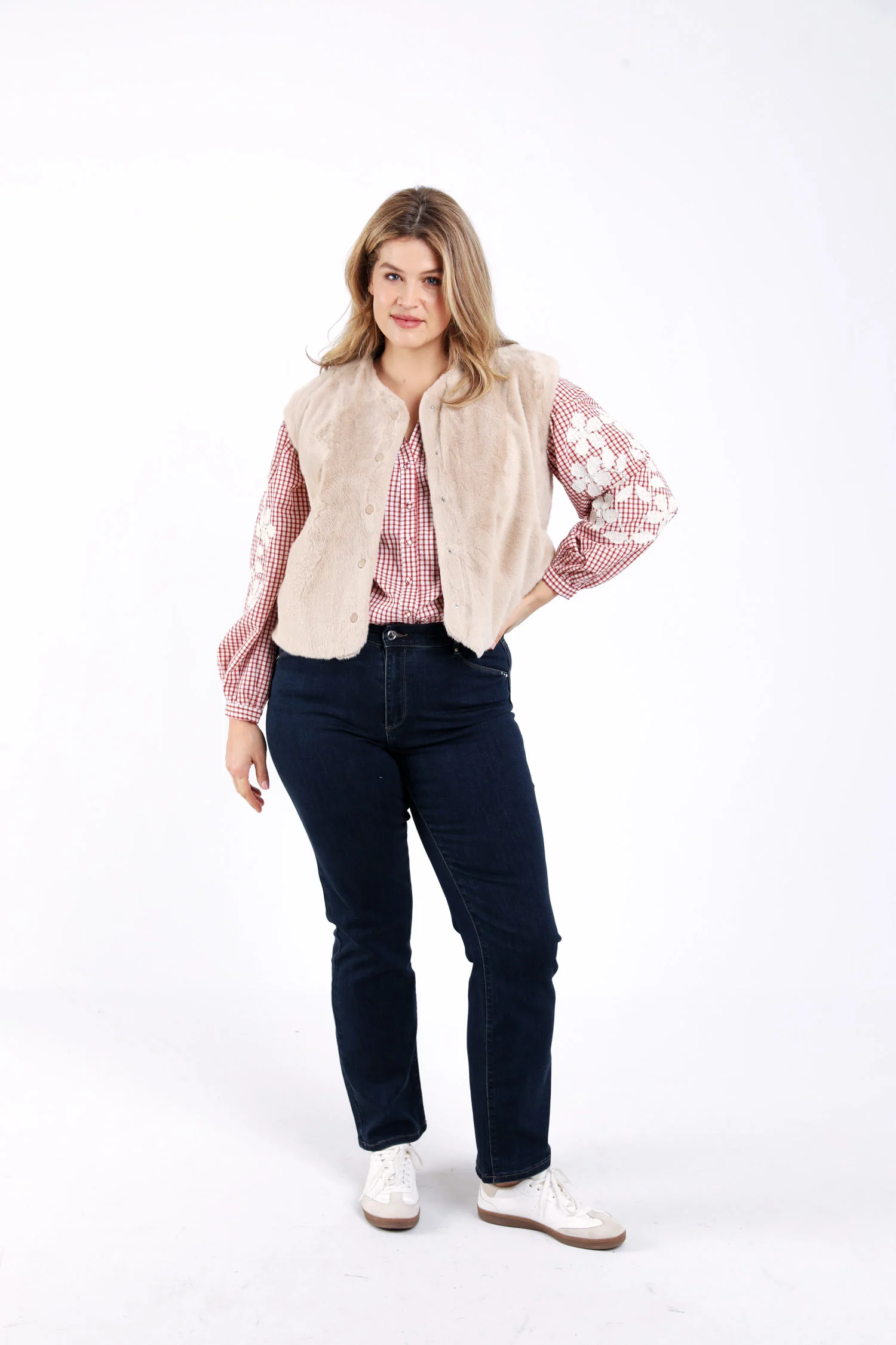 Gilet en fausse fourrure uni - Image 7