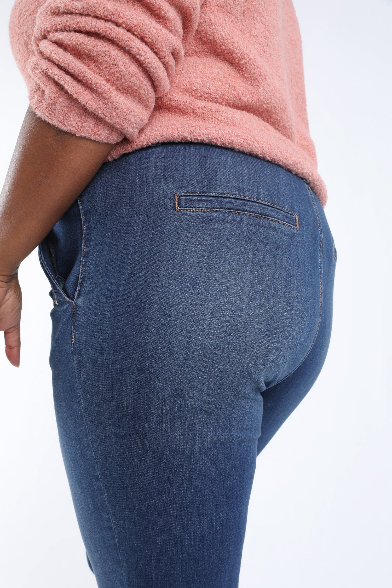 Jeans 7/8 avec revers - Image 4