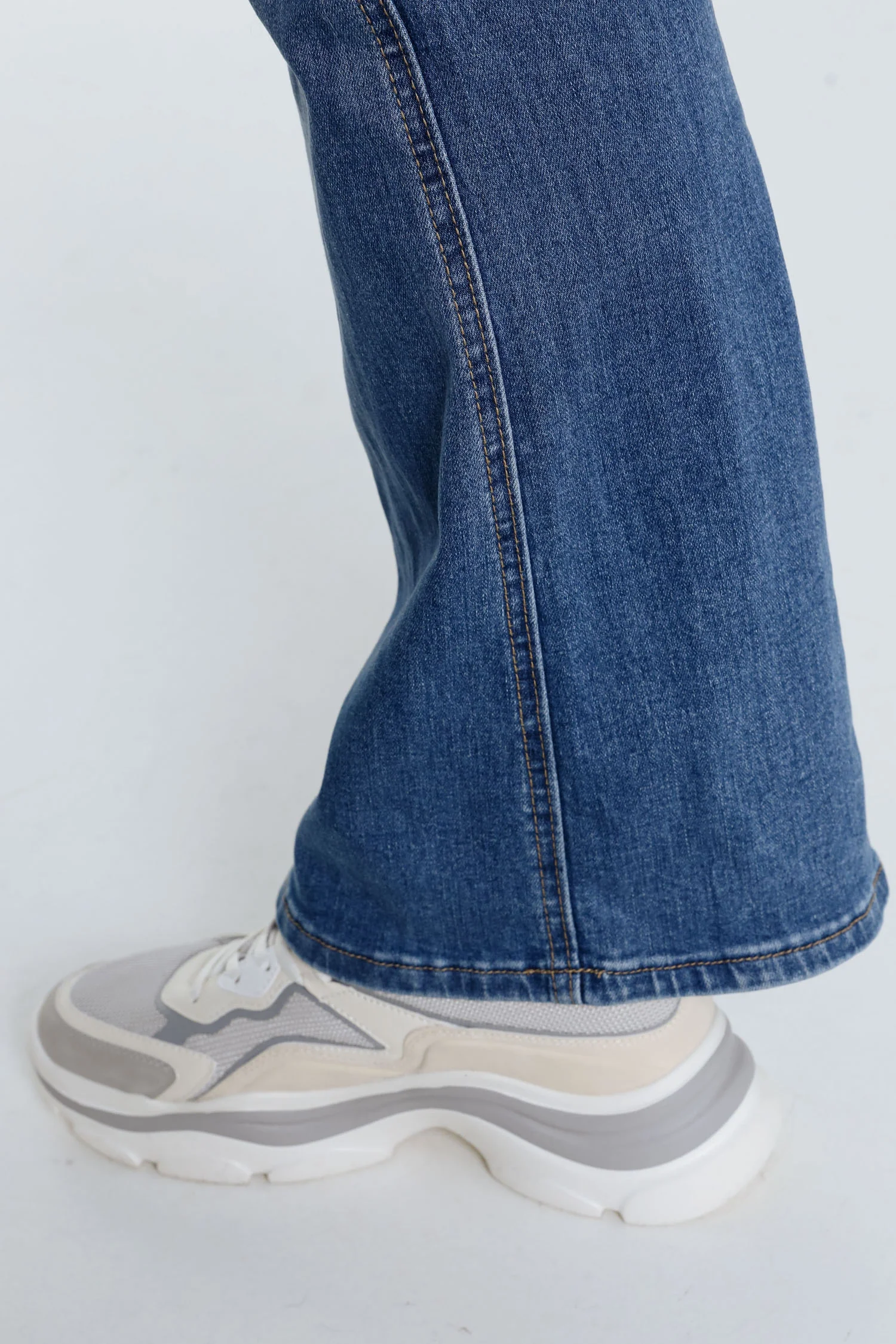 Jeans bootleg Lara L34 - Image 17
