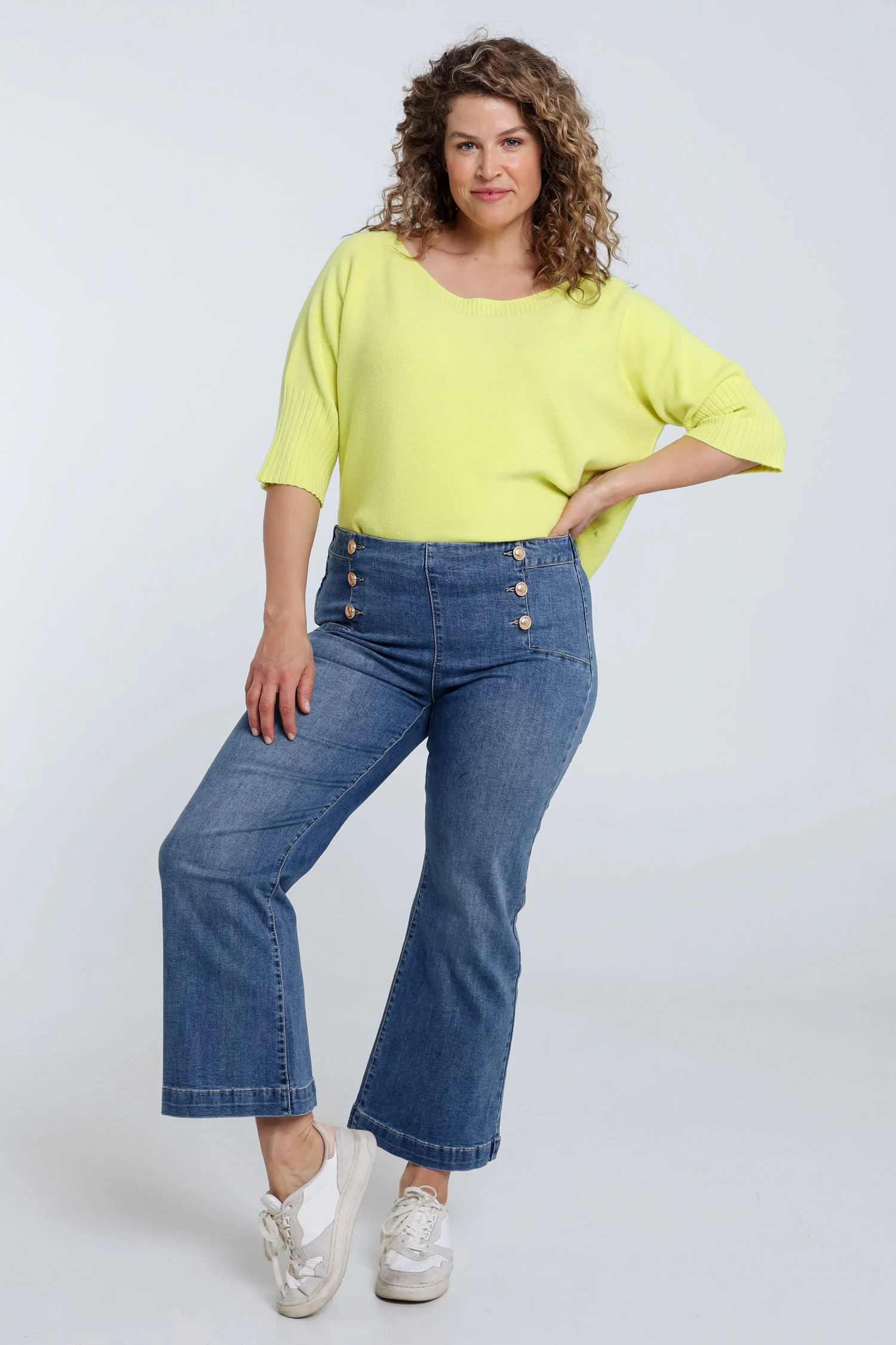 Jeans large avec 6 boutons - Image 9