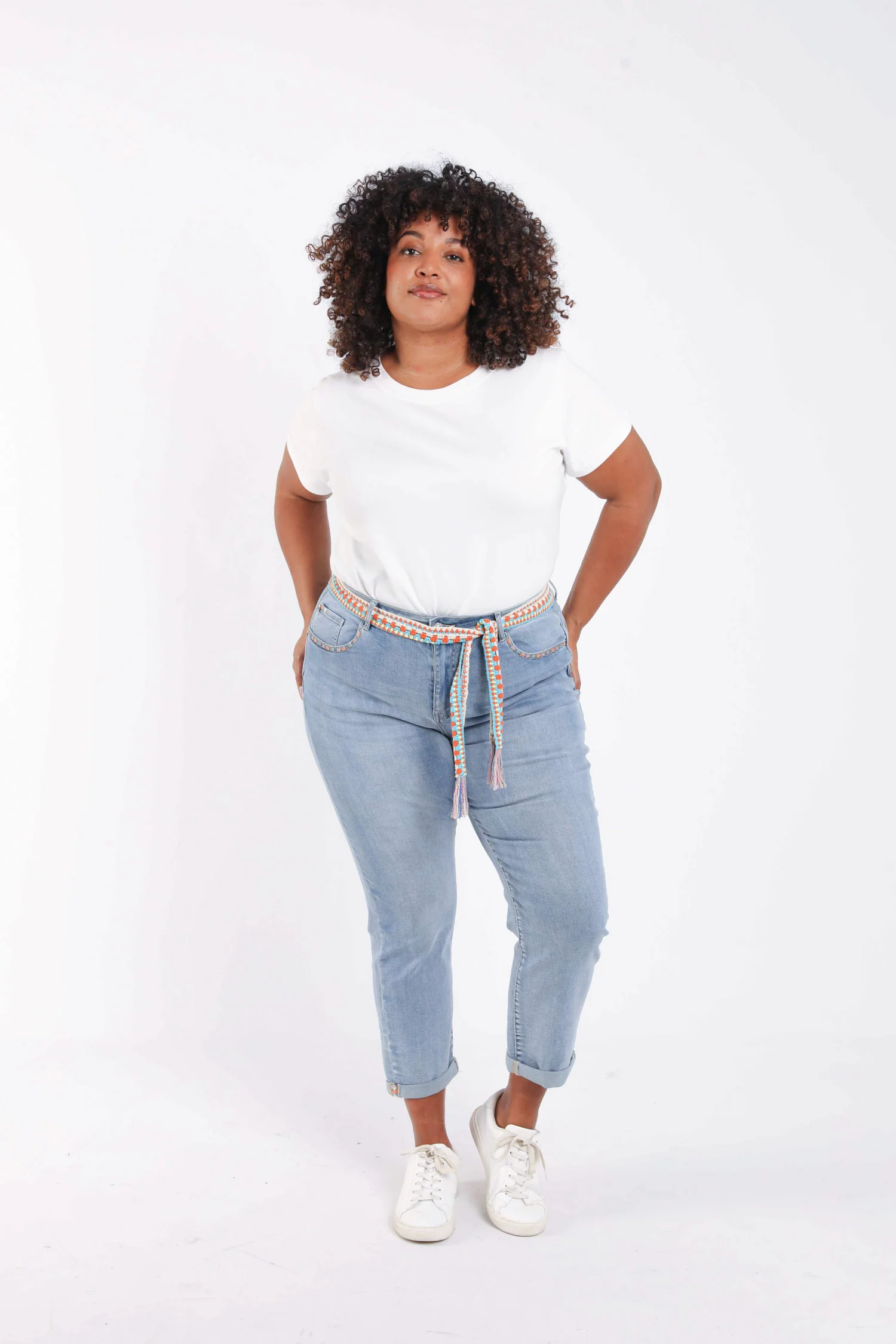 Jeans Louise slim 3/4 avec ceinture fantaisie - Image 7