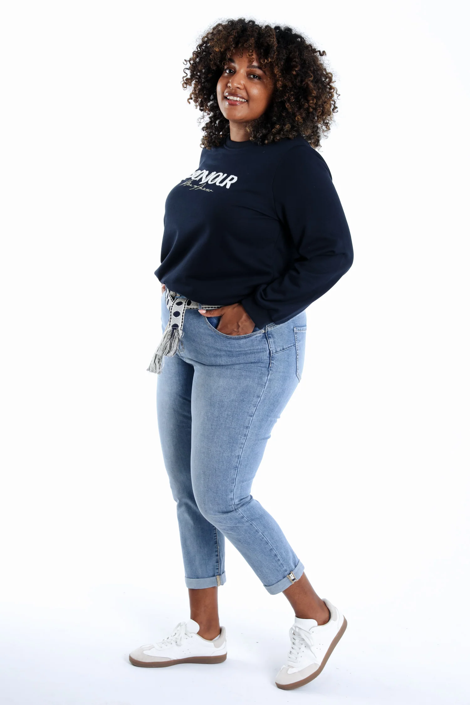 Jeans Louise slim 3/4 avec ceinture fantaisie - Image 8