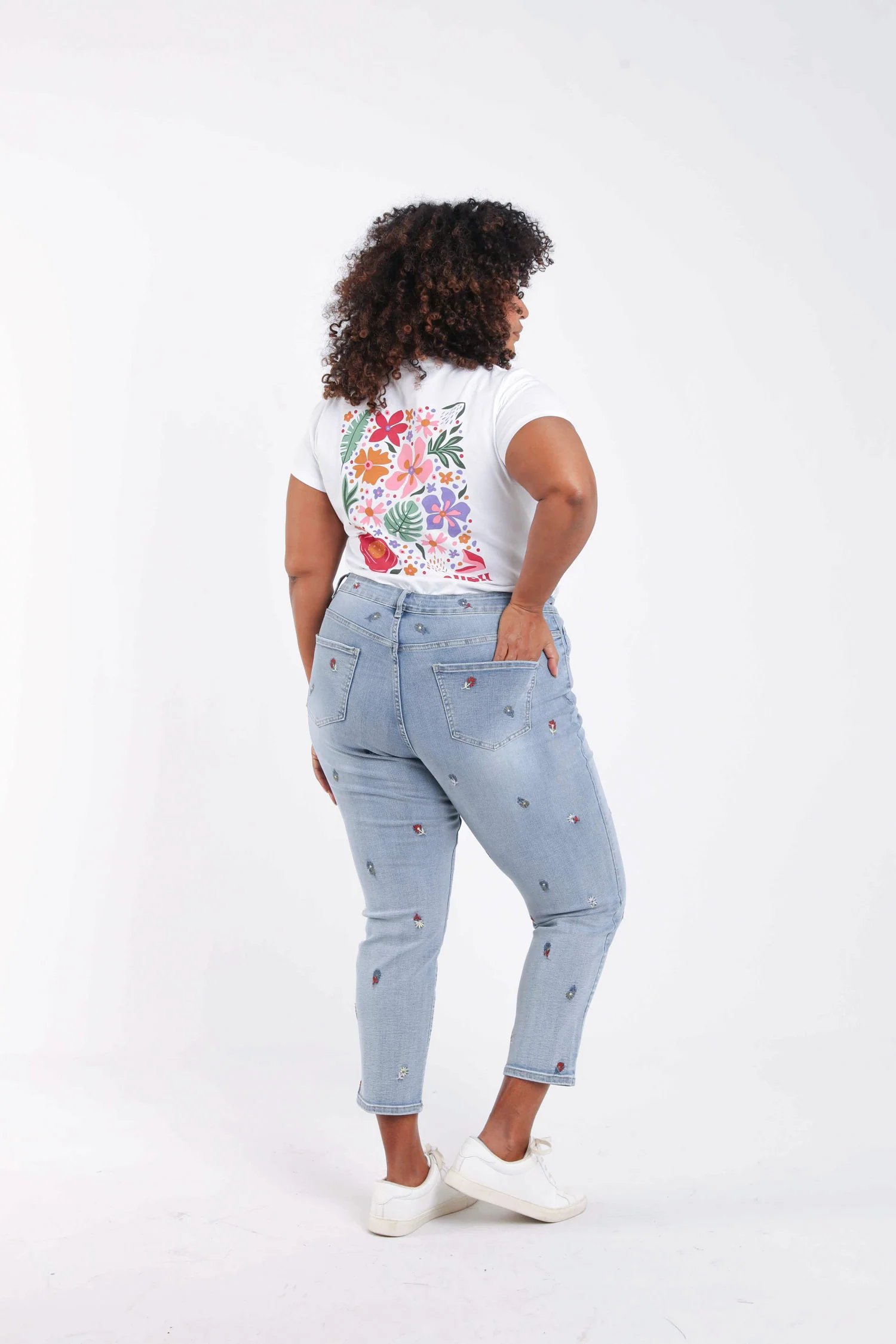 Jeans slim Louise 7/8 avec broderies fleurs - Image 2