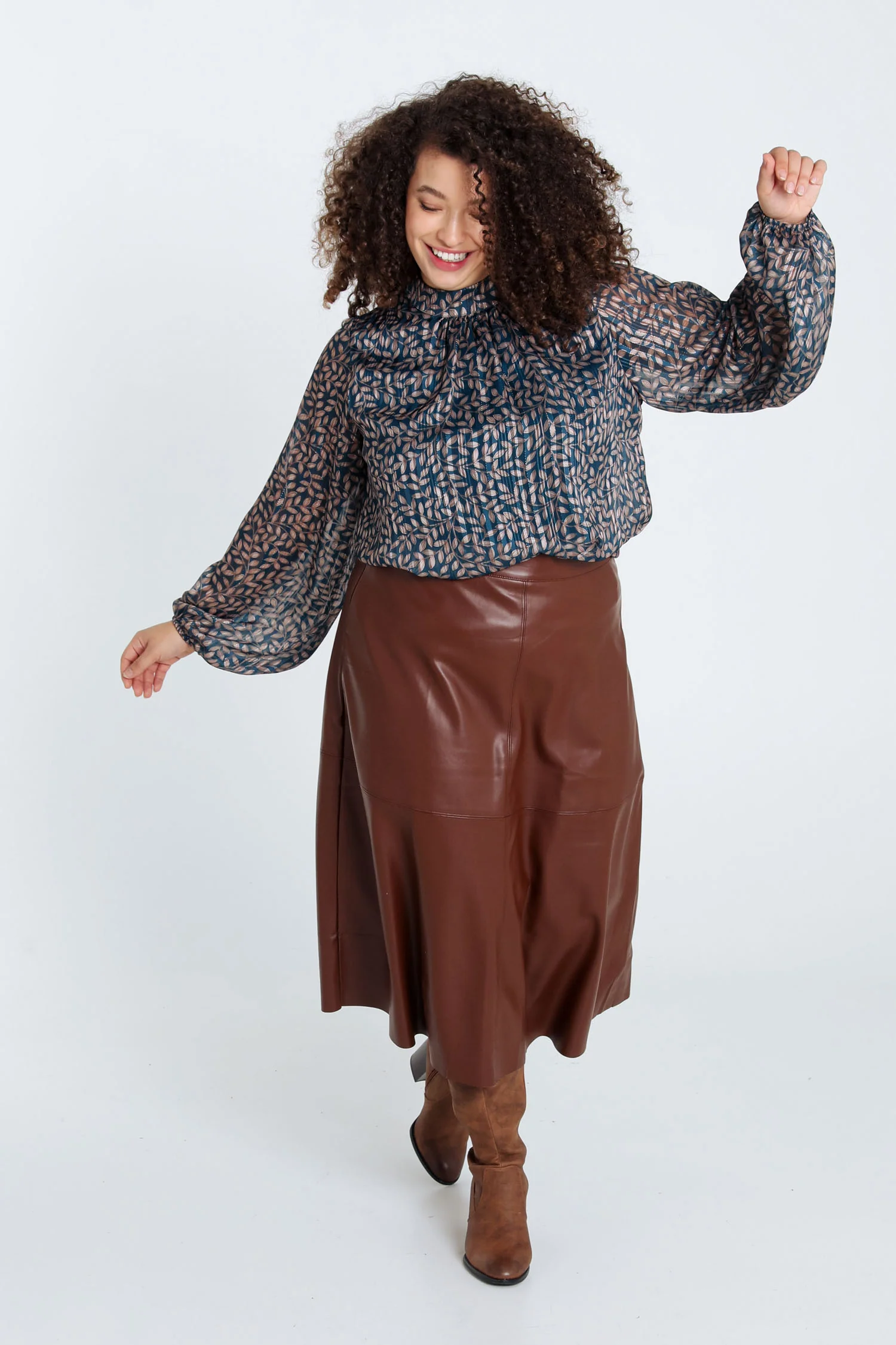 Jupe mi-longue unie en faux cuir - Image 20