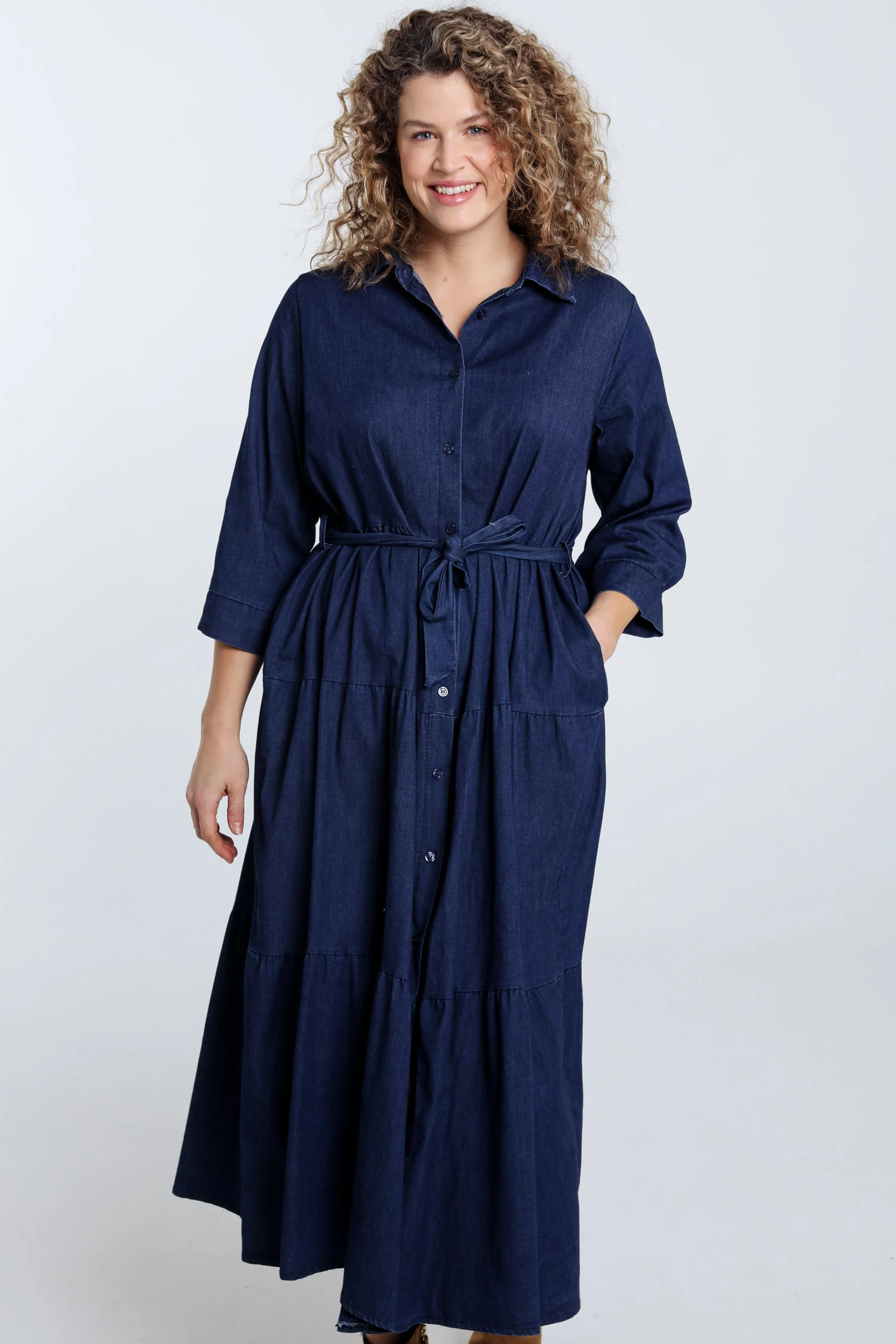 Longue robe à volant en jeans