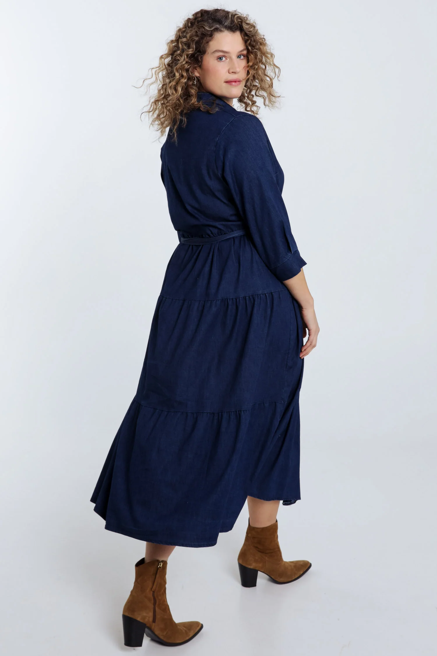 Longue robe à volant en jeans - Image 2
