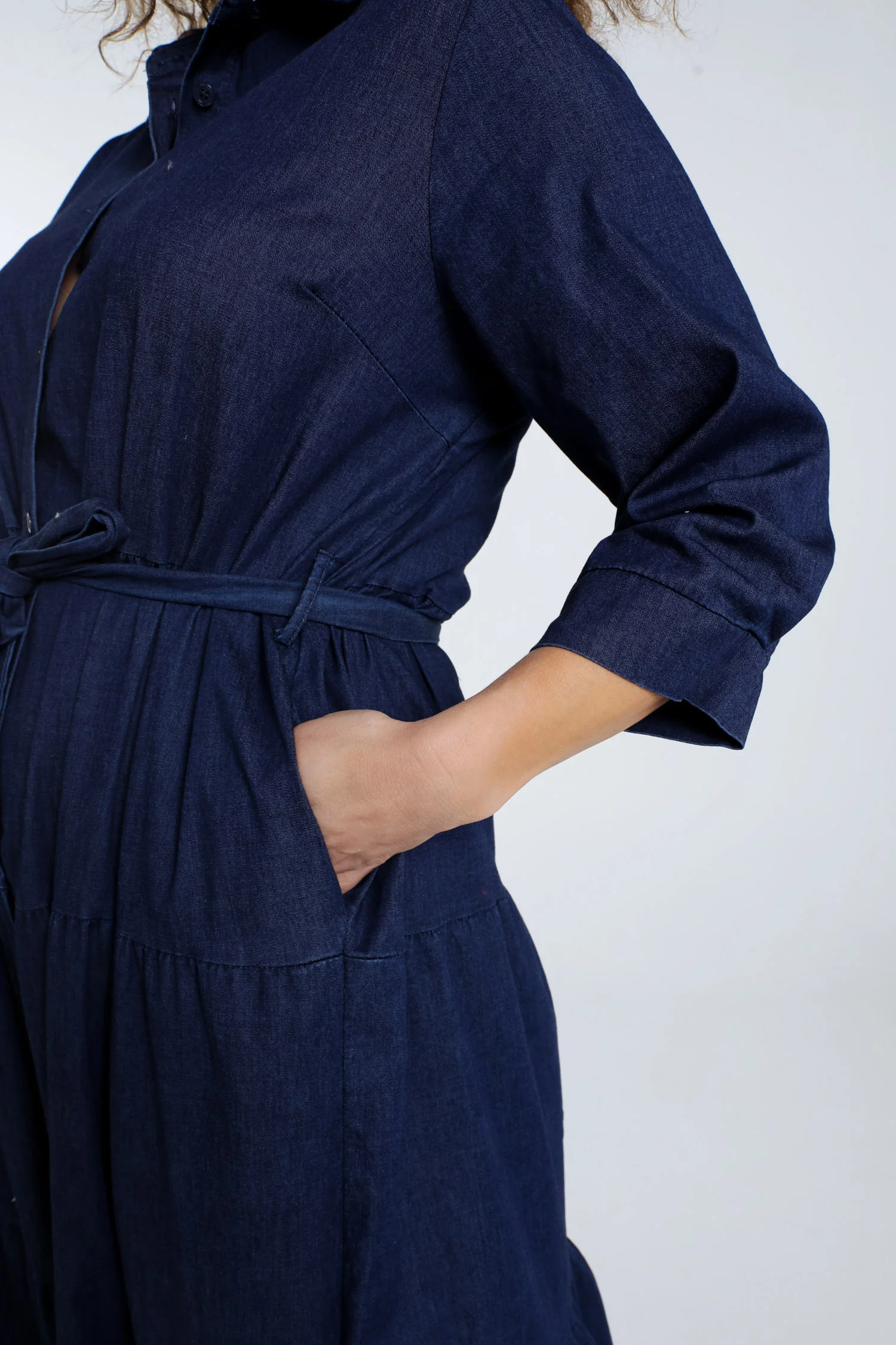 Longue robe à volant en jeans - Image 5