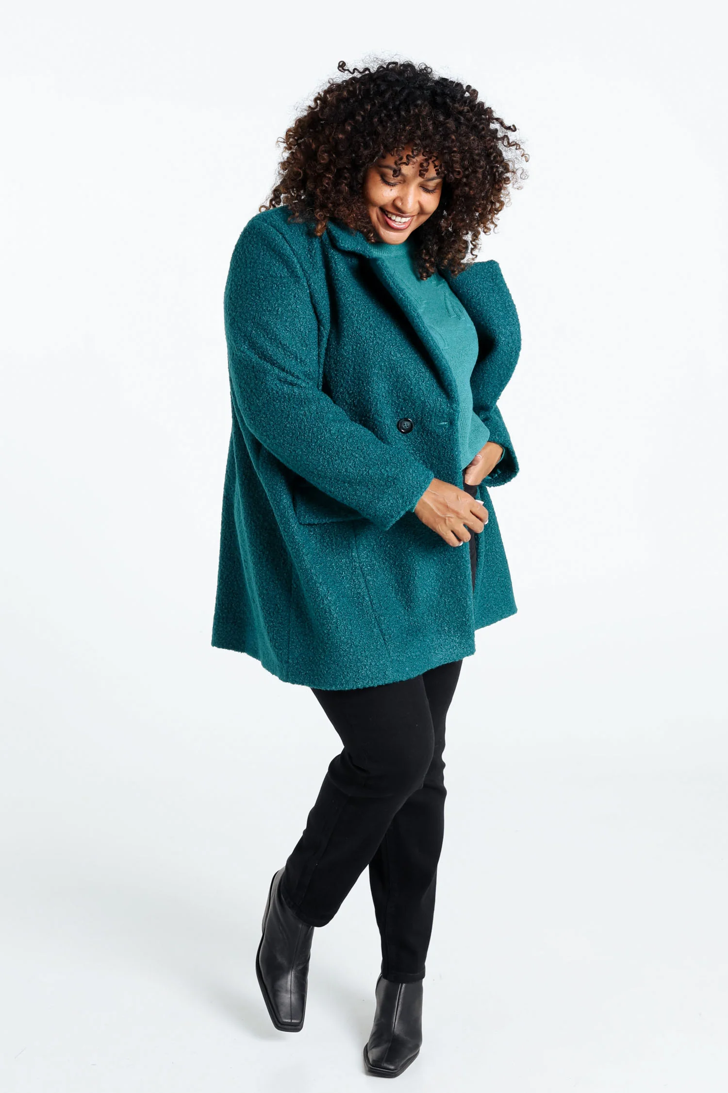 Manteau mi-long uni maille bouclette - Image 8