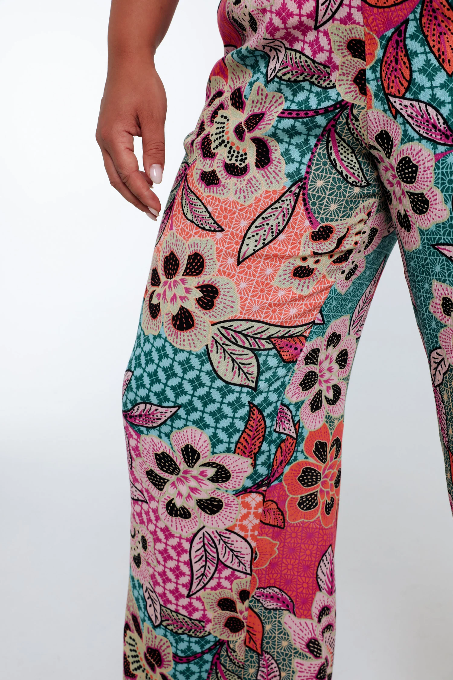 Pantacourt en viscose imprimé floral - Image 6