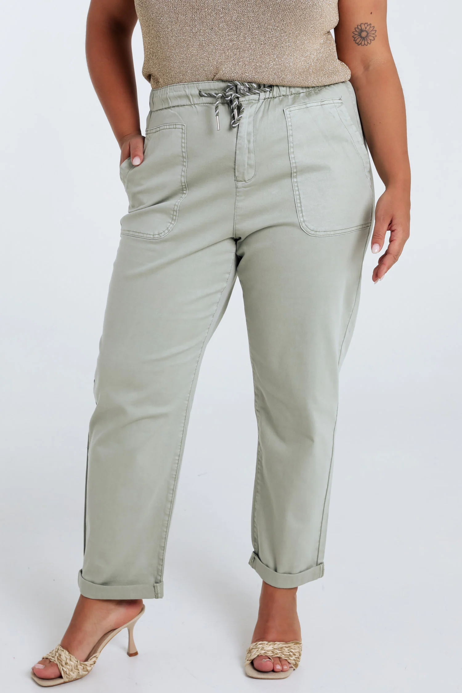 Pantalon chino en coton léger - Image 12