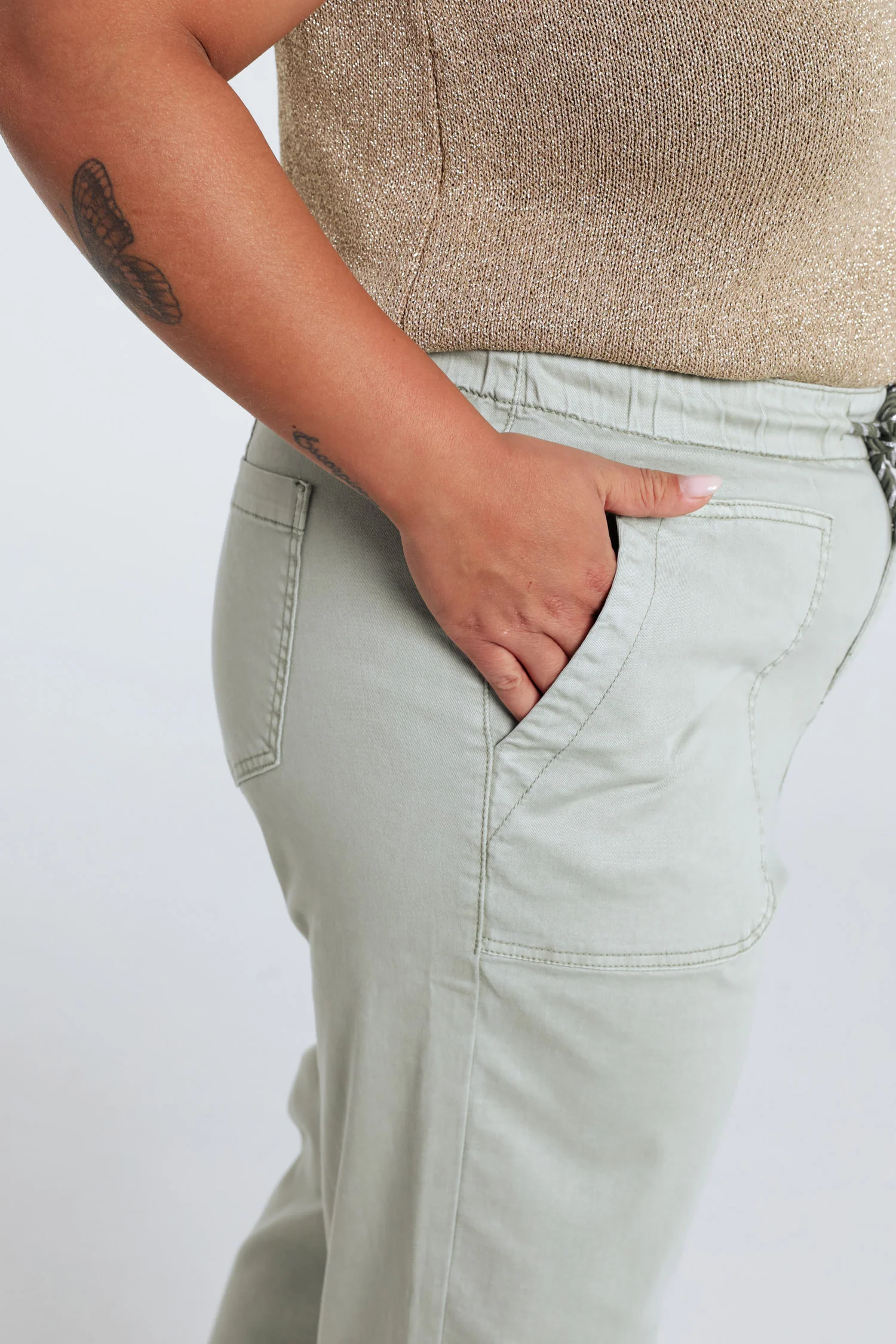 Pantalon chino en coton léger - Image 16