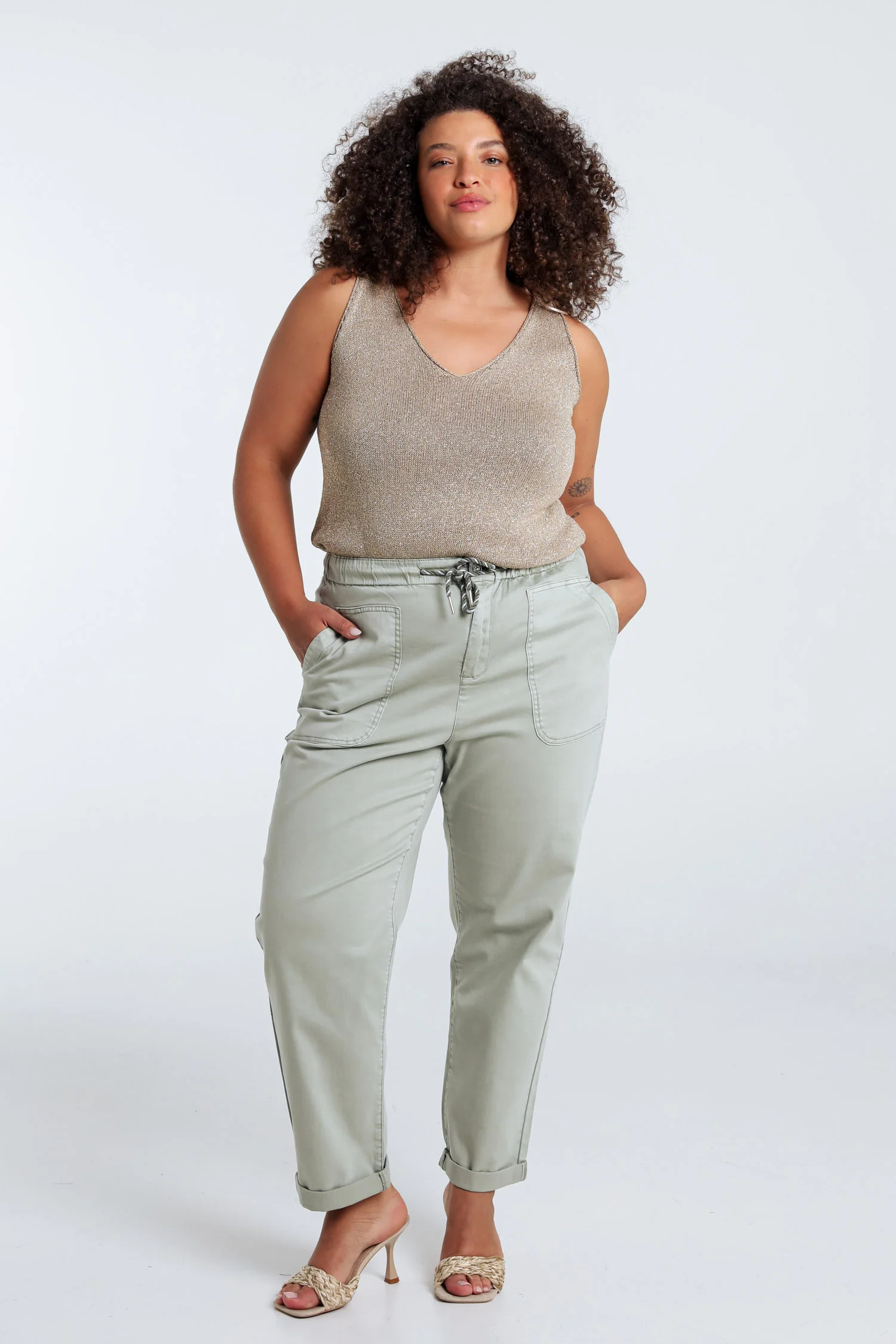 Pantalon chino en coton léger - Image 19