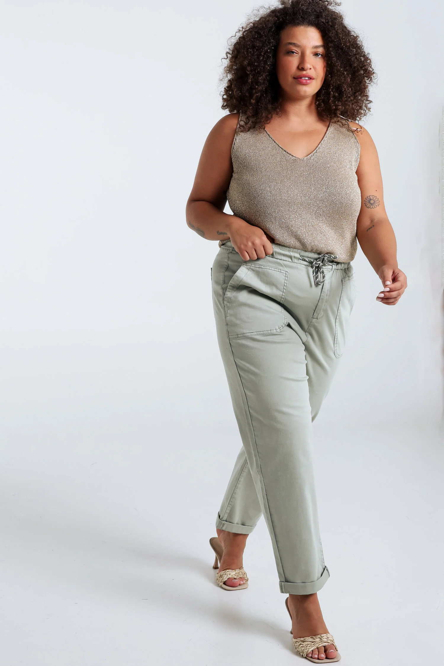 Pantalon chino en coton léger - Image 20