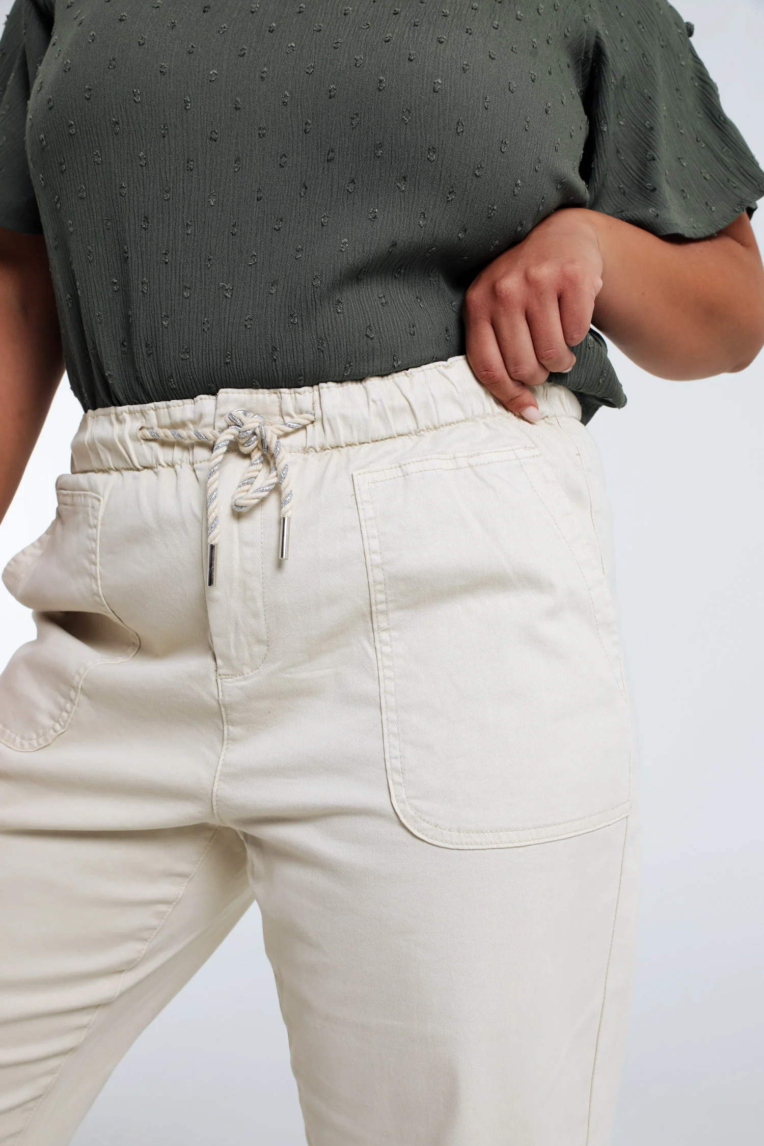 Pantalon chino en coton léger - Image 28