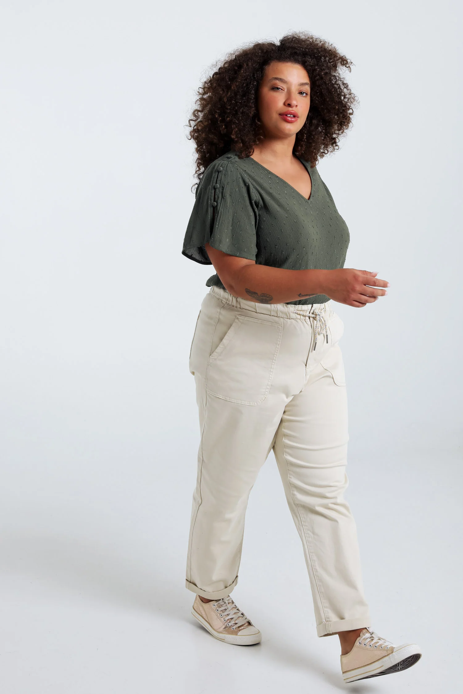 Pantalon chino en coton léger - Image 31