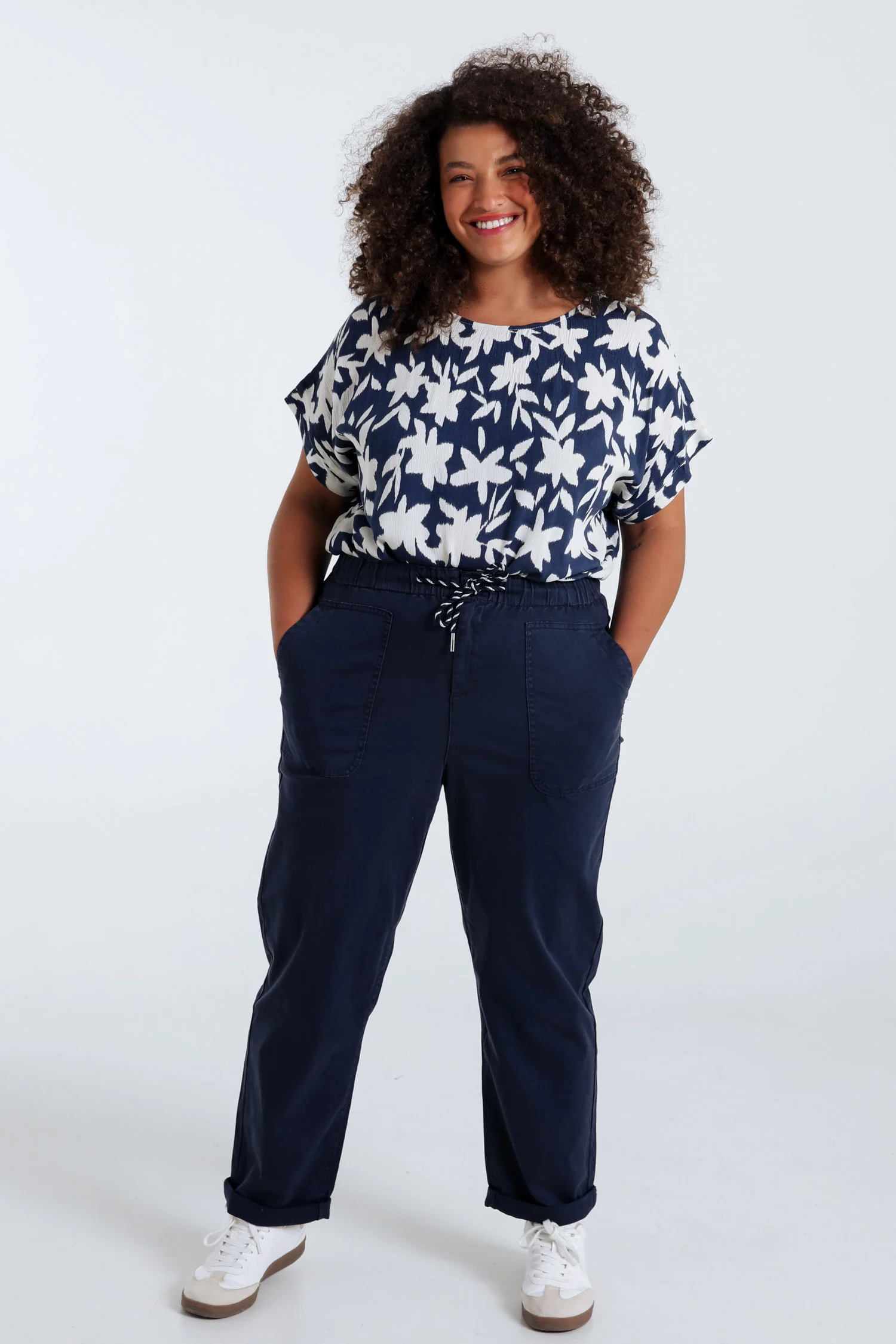 Pantalon chino en coton léger - Image 9