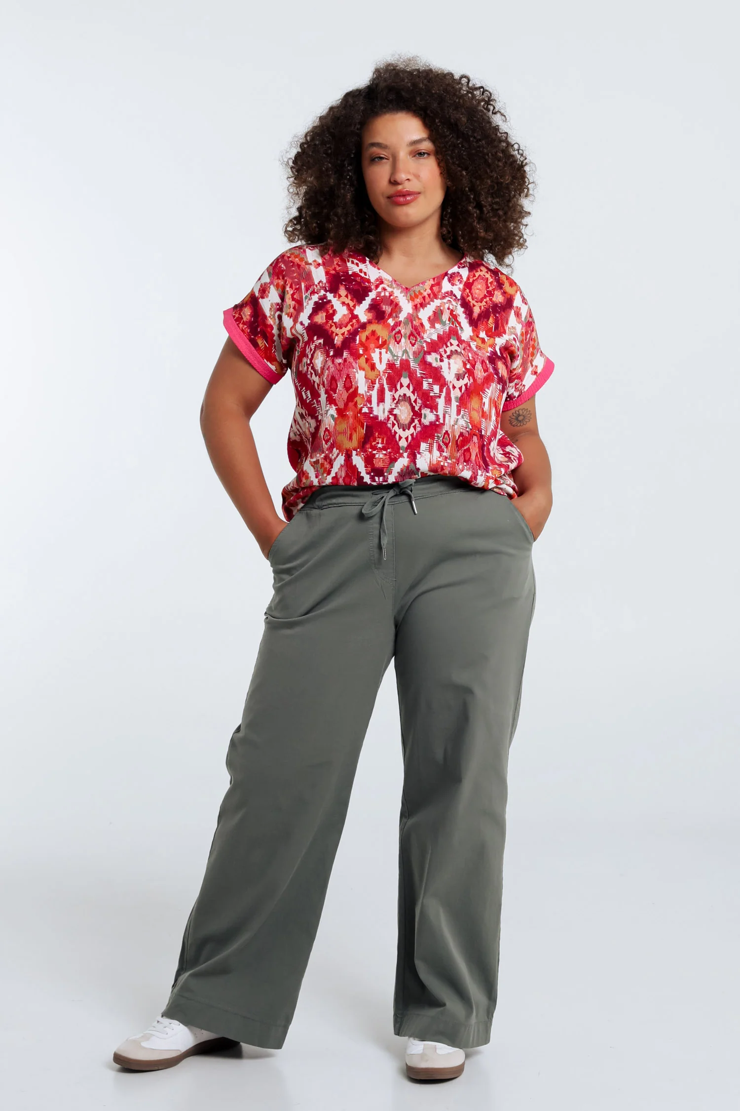 Pantalon chino jambe large uni - Image 18
