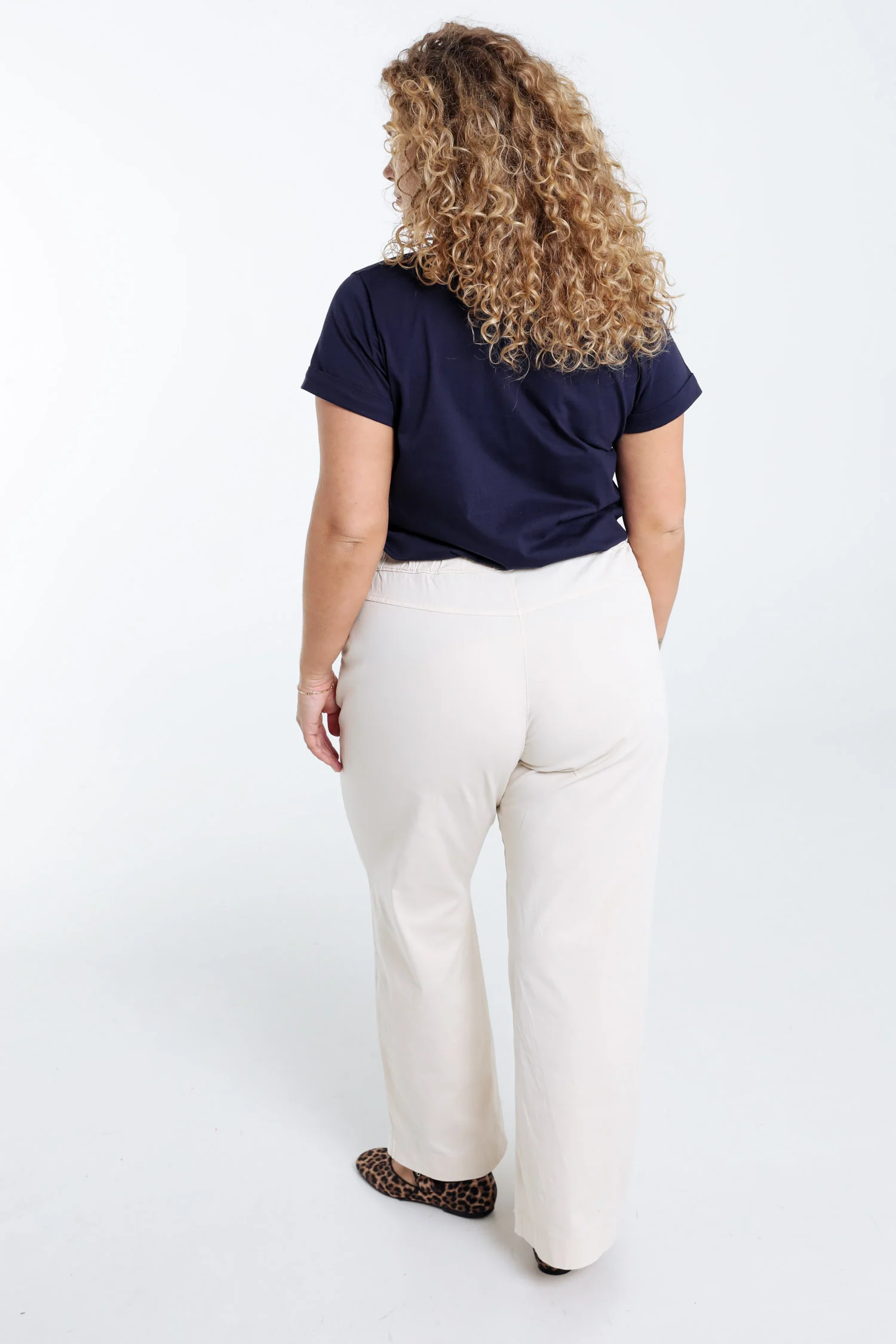 Pantalon chino jambe large uni - Image 24