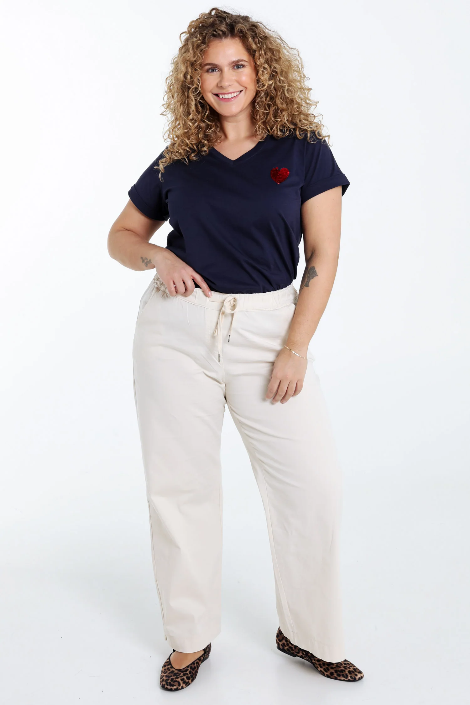 Pantalon chino jambe large uni - Image 29