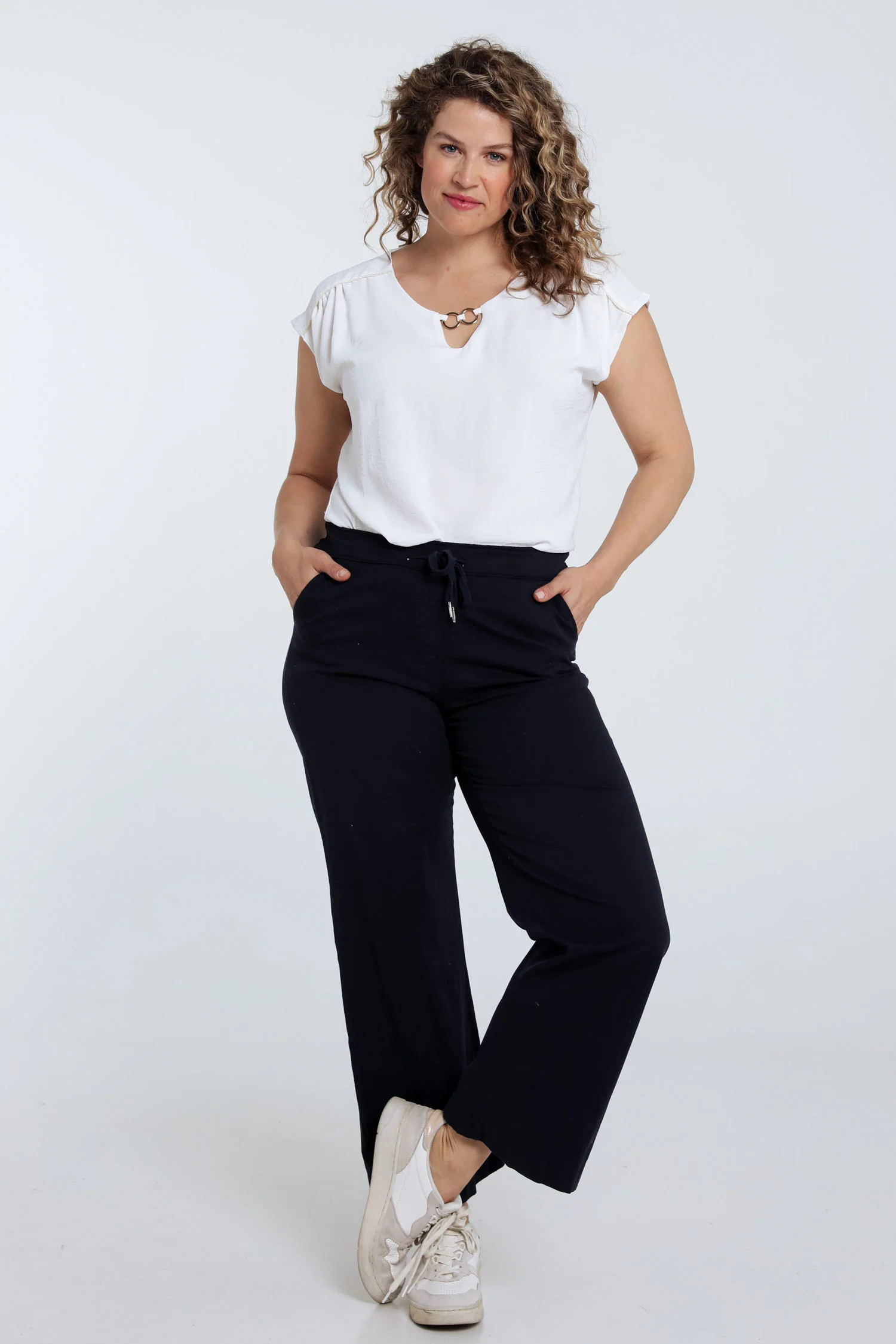Pantalon chino jambe large uni - Image 8