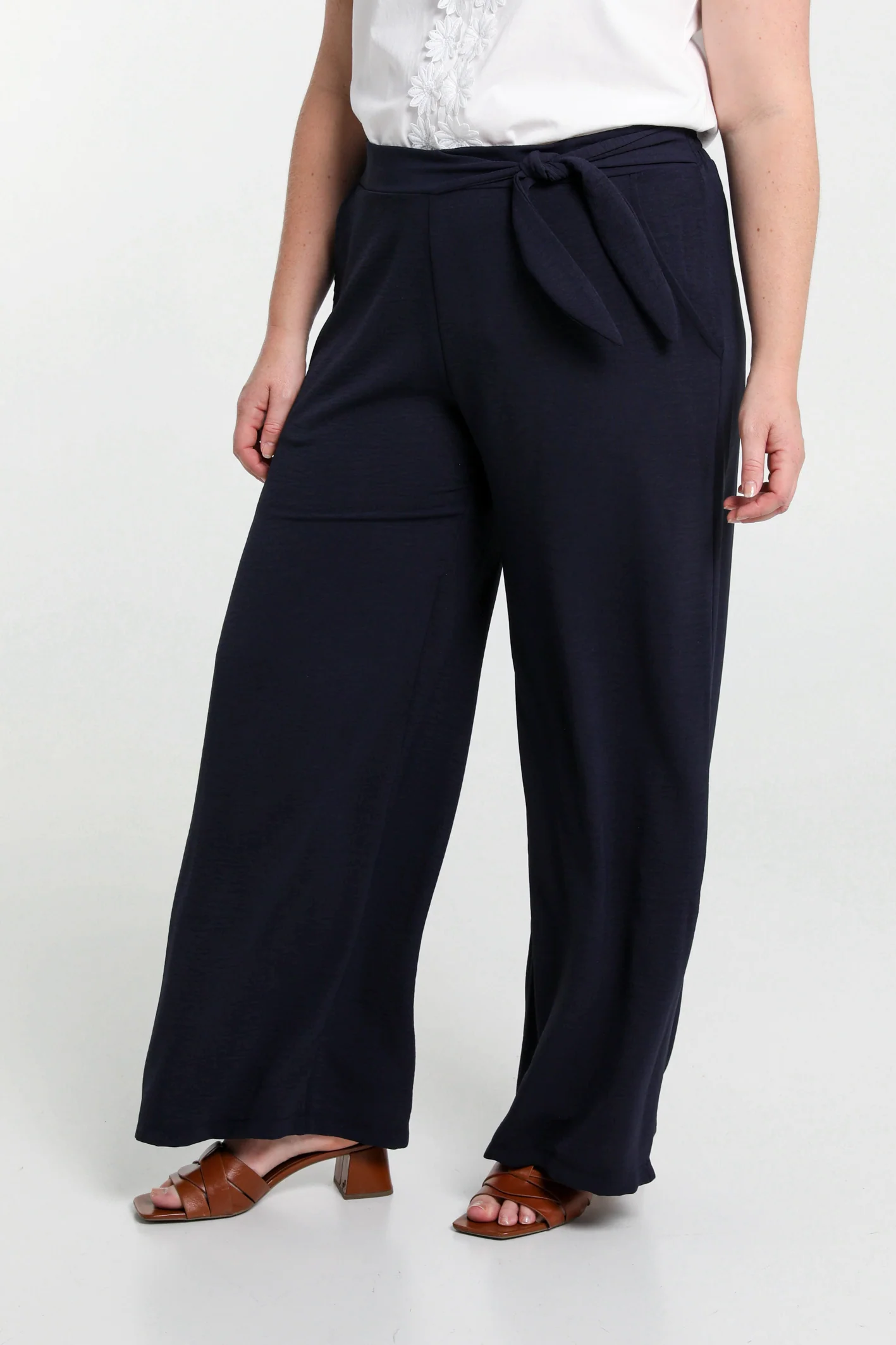 Pantalon large avec nœud
