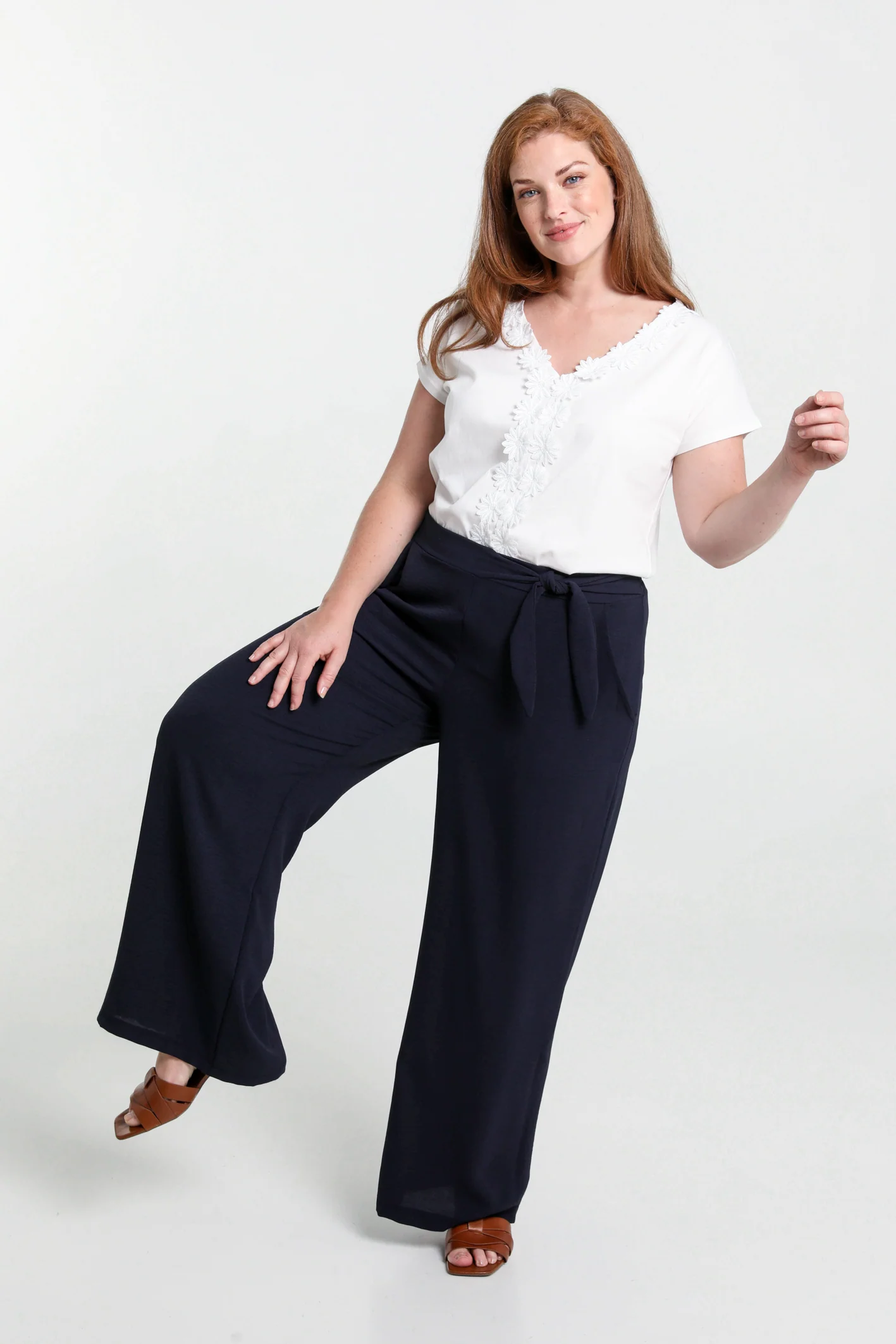 Pantalon large avec nœud - Image 6