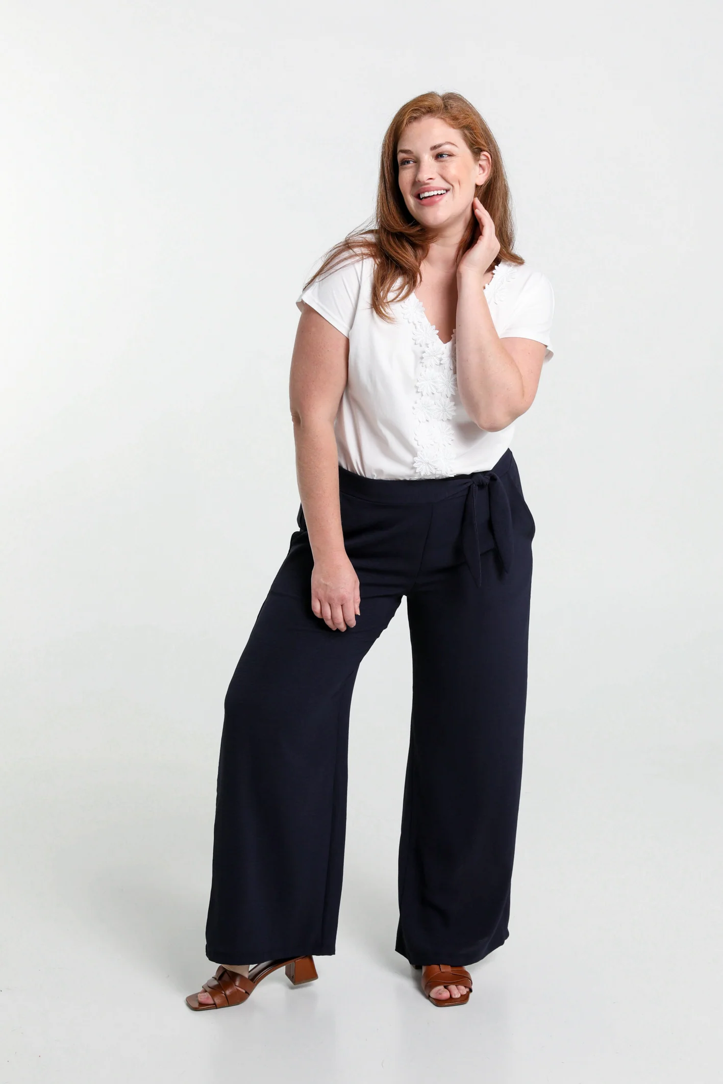 Pantalon large avec nœud - Image 8